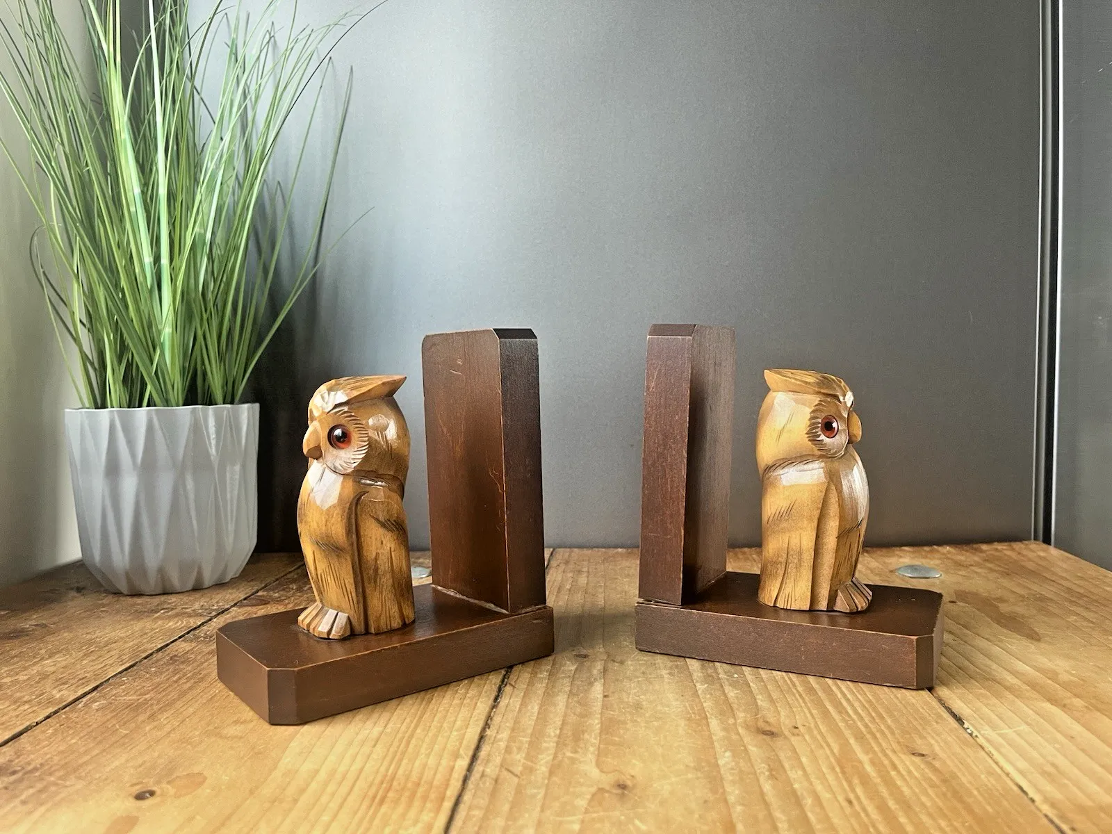 Home Decor Pair Of Vintage 60's Art Deco Style Carved Wooden Owl Glass Eye Treen Bookends photo