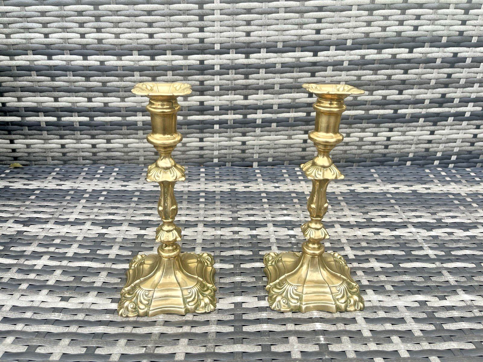 photo vinterior Pair Of 9" Antique French Louis XV Style Rococo Gilt Brass Ormolu Candlesticks