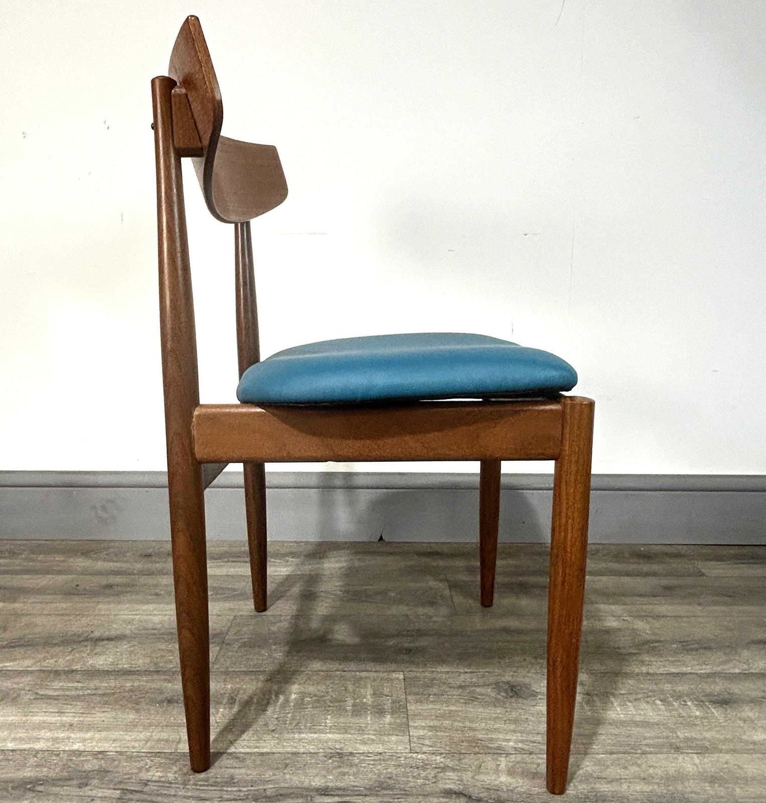 4 Refinished/Reupholstered Mid Century Dining Chairs Ib Kofod Larsen G Plan 60s photo vintage