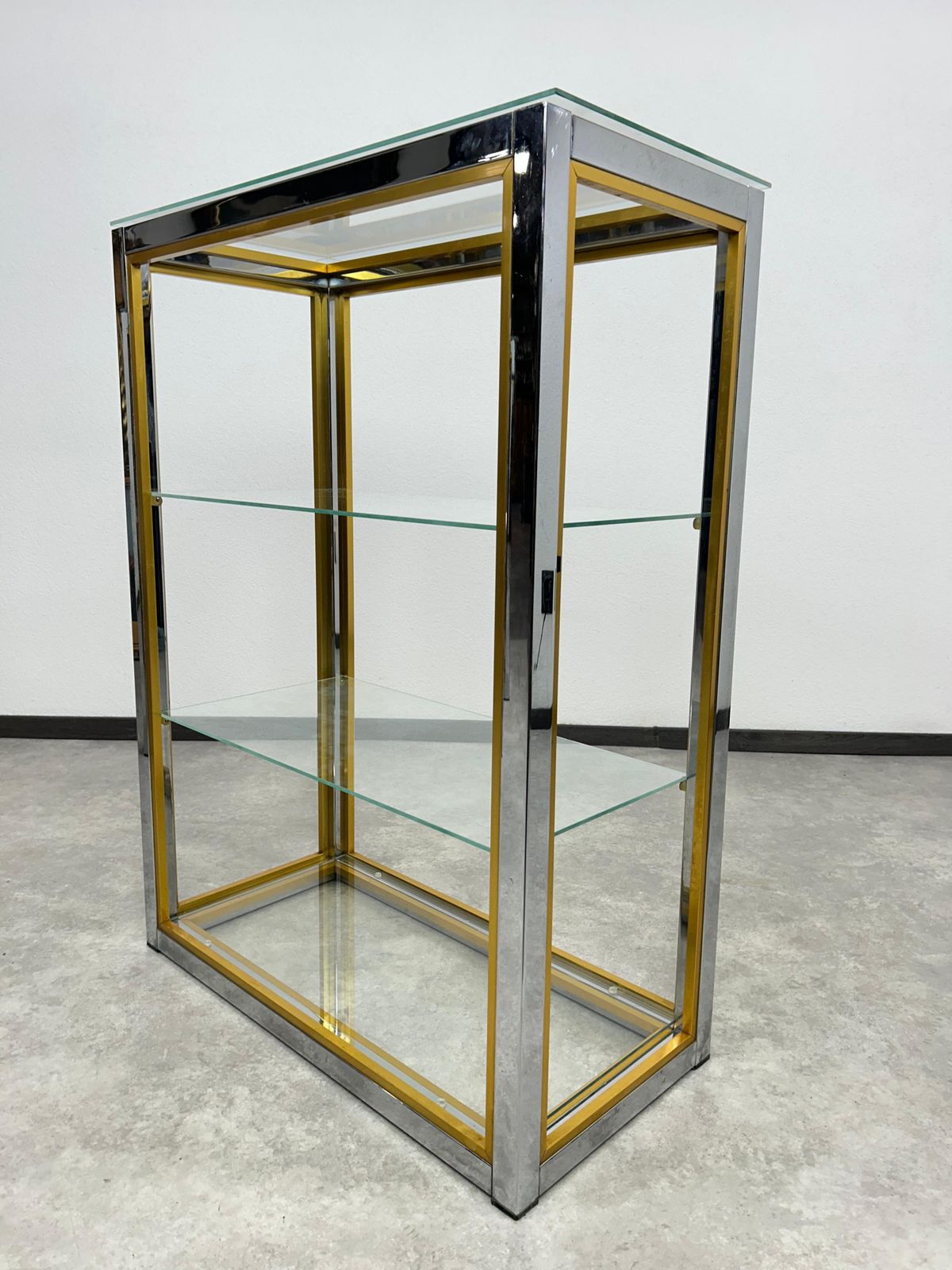 Vintage Shelving Units By Renato Zevi photo vinterior