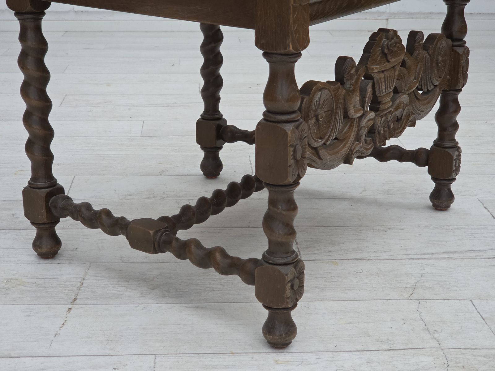 1930s, Danish Highback Armchair, Furniture Mesh, Velour, Hand Carved Oak Wood. photo Furniture