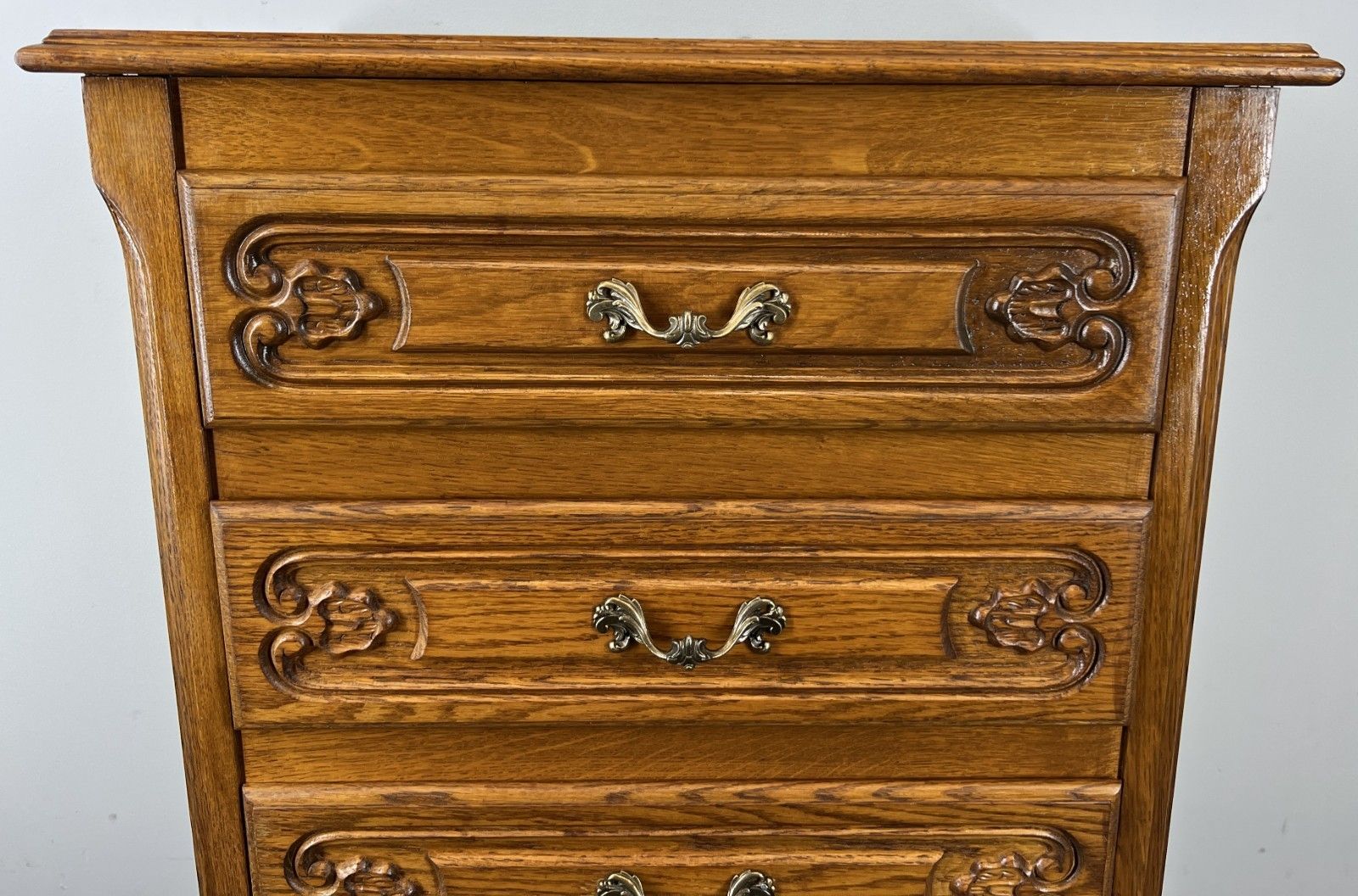 Chest Of Drawers Vintage French Louis Oak 4 Drawers Carved Cabinet Lot 4466 photo for sale