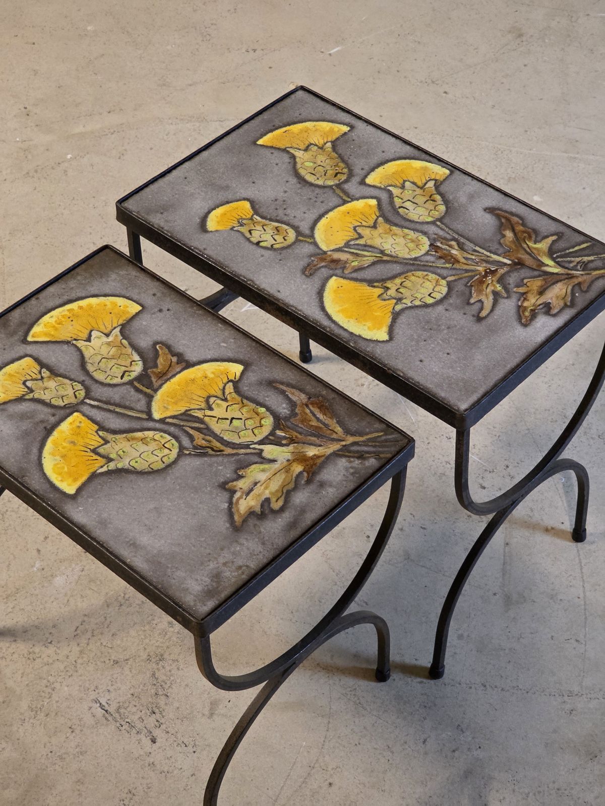 Keramische Bijzettafels Met Metalen Frame, Ca. Jaren 1950, Set Van 2 photo furniture