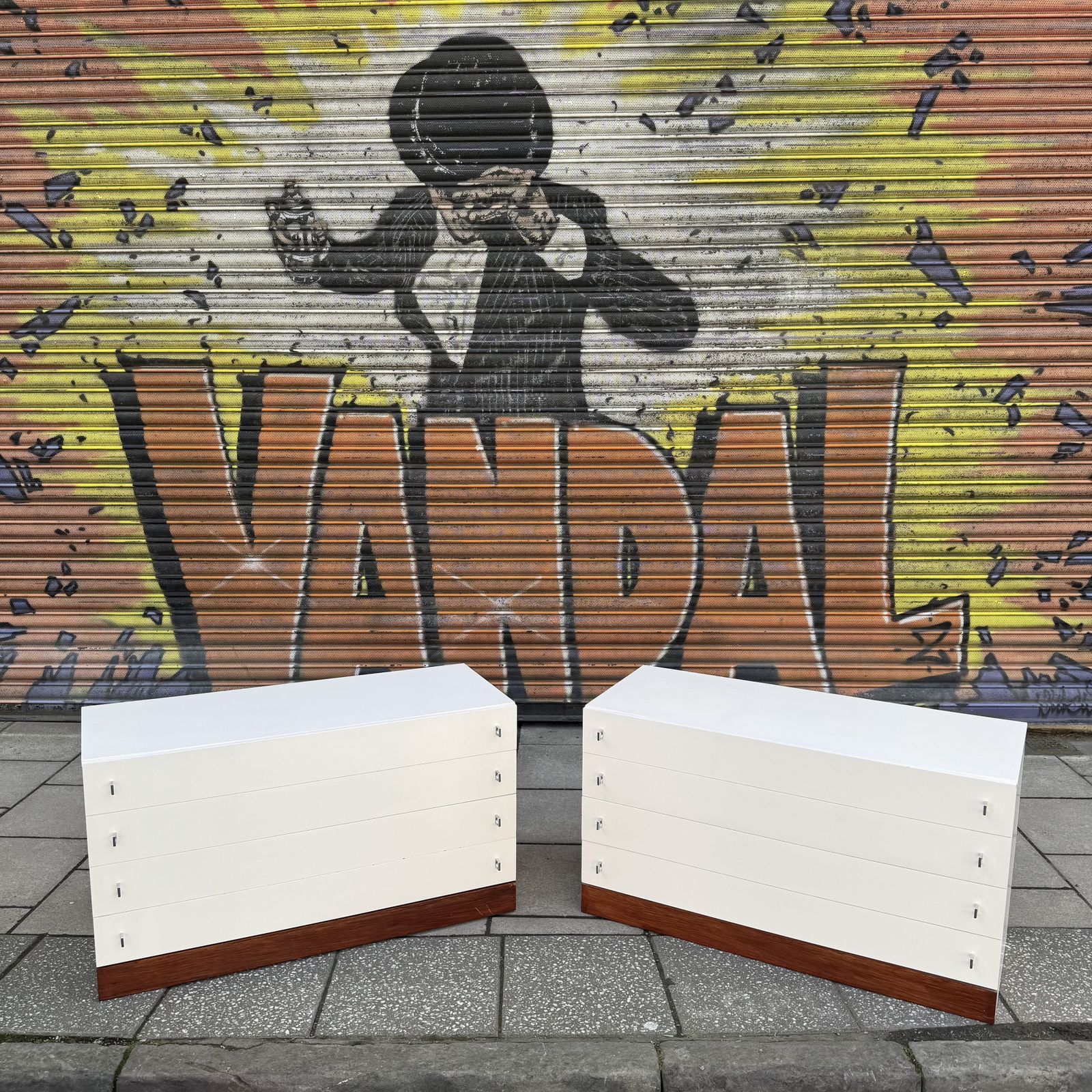 A Stunning Retro 1970s Pair Of White, Chrome And Rosewood Meredew British Chest Of Drawers.