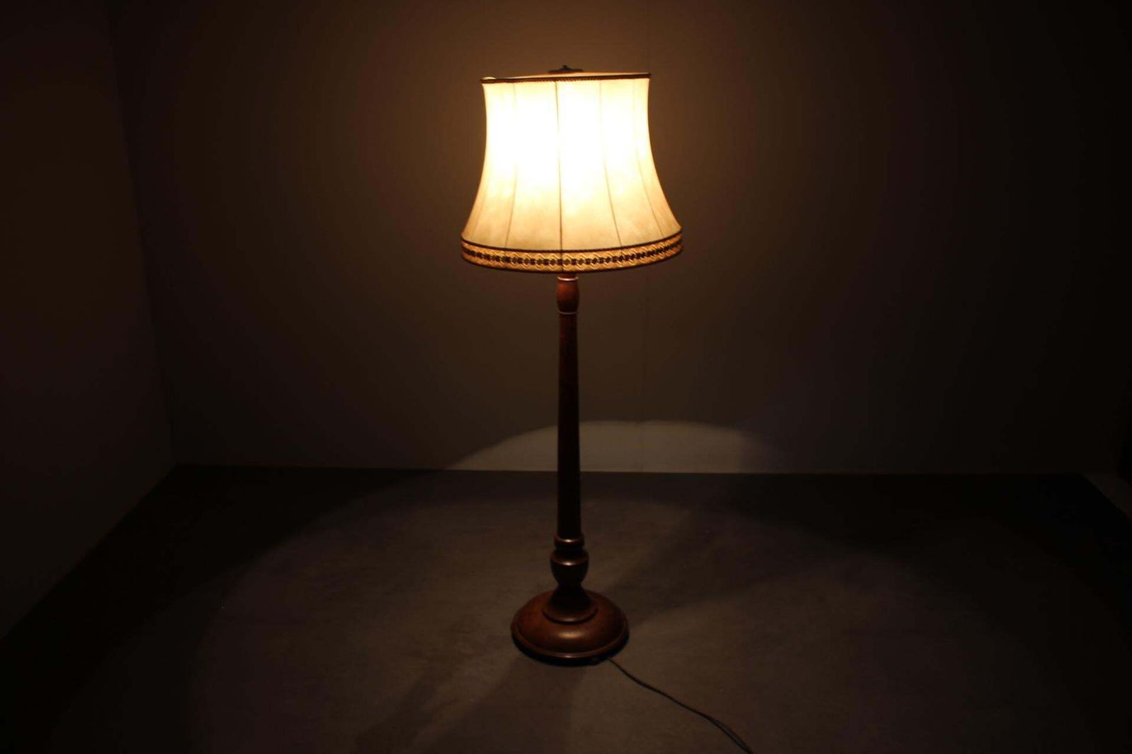 photo vinterior 1930s Art Deco Floor Lamp, Czechoslovakia