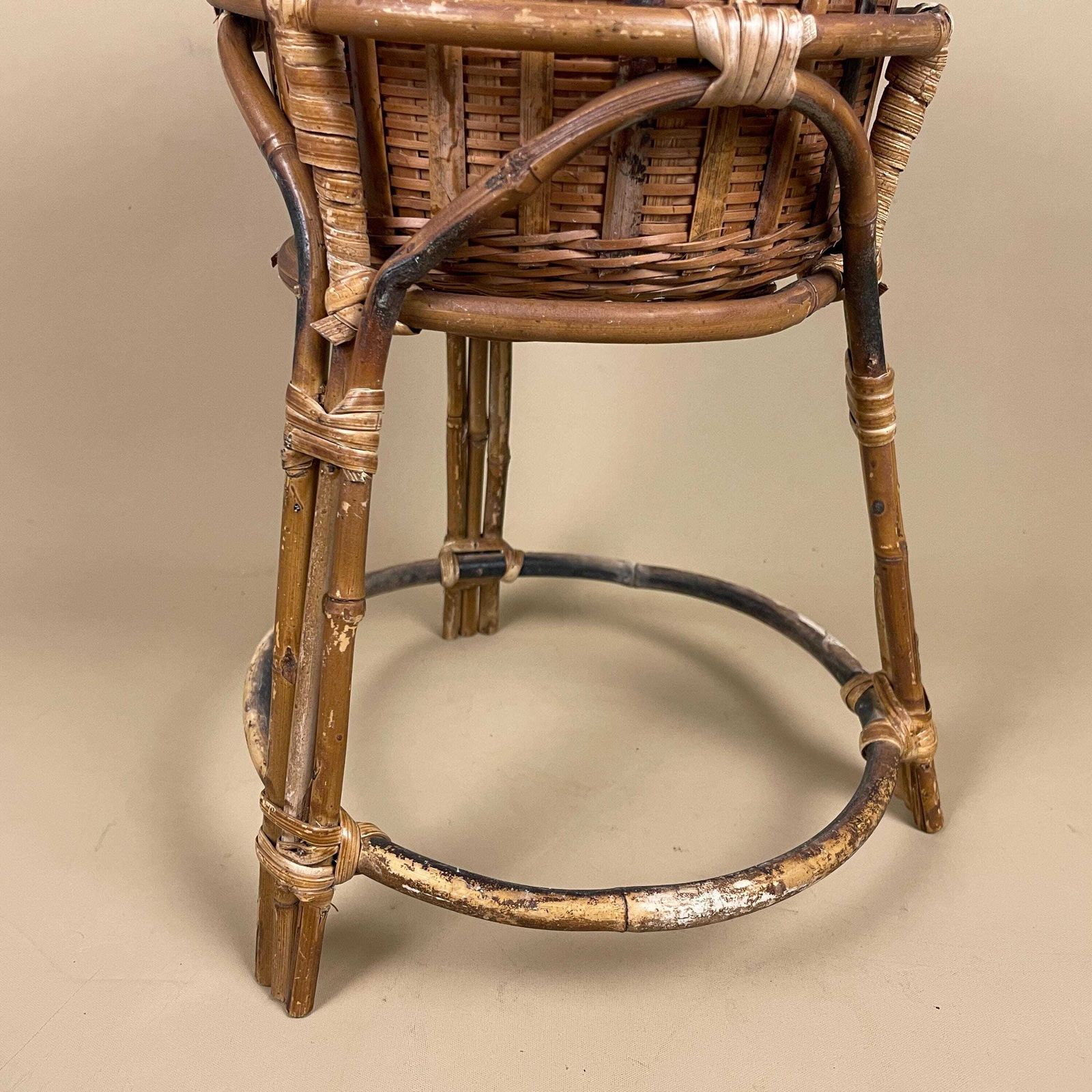 Vintage Bamboo Plant Stand Rattan Woven Round Display Natural Boho Accent Stand Indoor Brown Planter Pot Retro Handmade Wooden Cane photo vintage