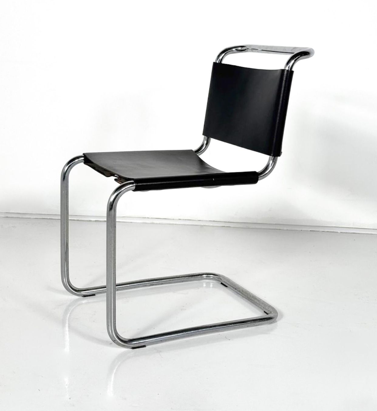 Set Of 6 Chairs Model B33 By Marcel Breuer, 1970s, Leather And Chrome photo buy