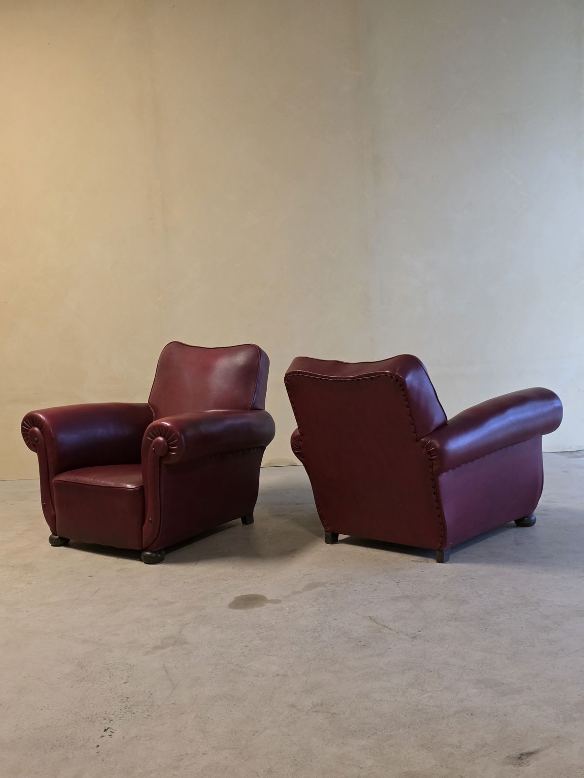 Art Deco Set Of 2 Bordeaux Skai Leather Clubchairs, 1950s