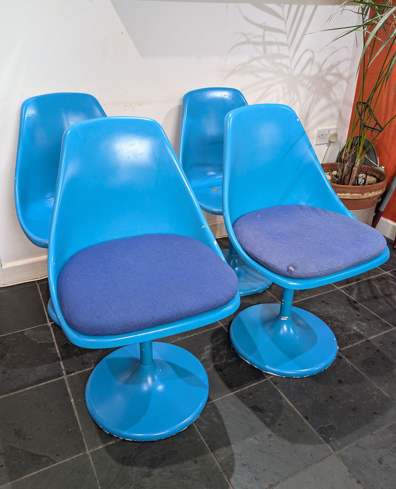 Set Of 4 Vintage 1960s Tulip Chairs   Blue   Eero Saarinen / Knoll Reproductions photo for sale
