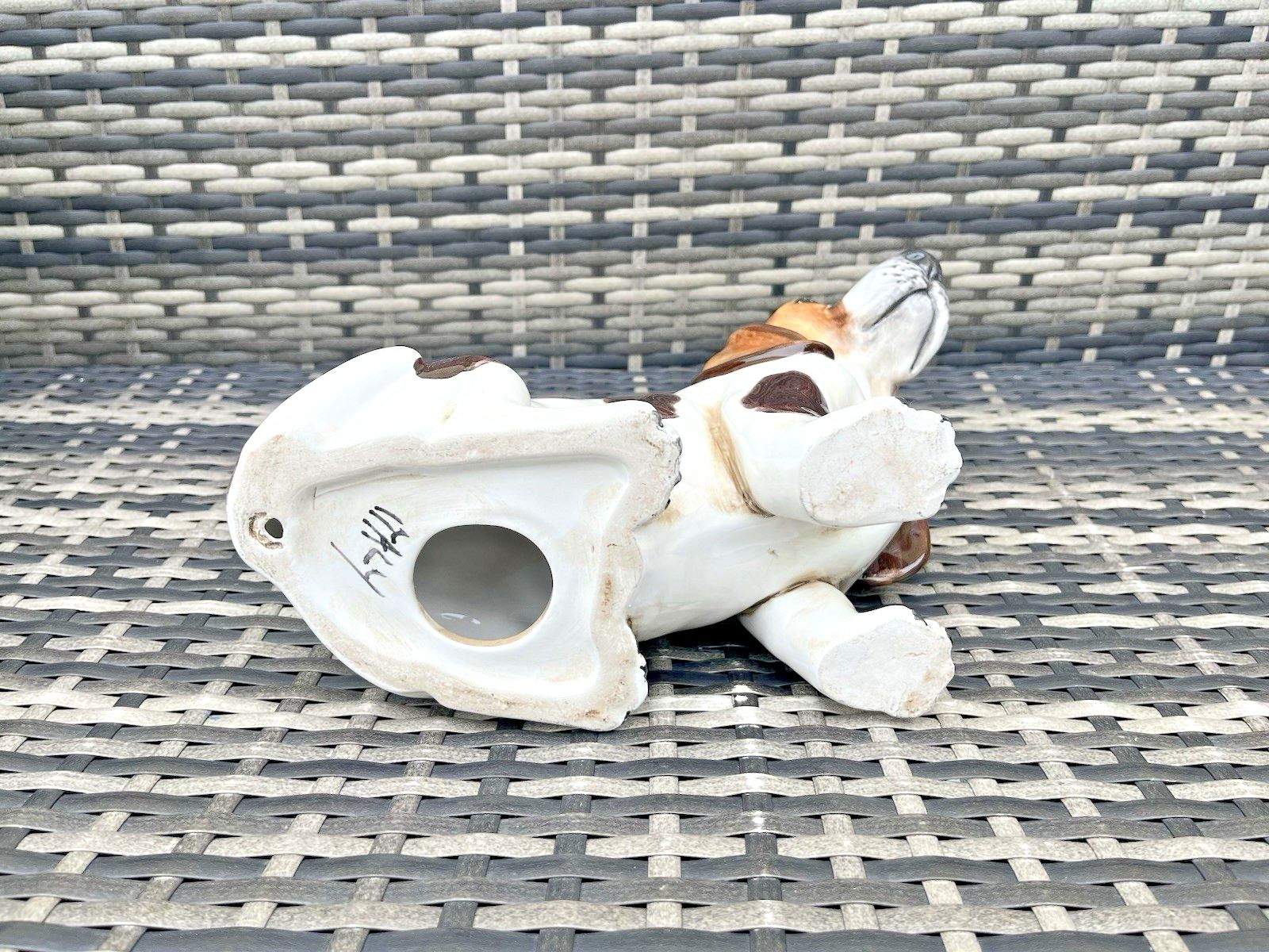 photo furniture Cute Large Vintage Italian Pottery Fireside Sitting Basset Hound Dog Ornament