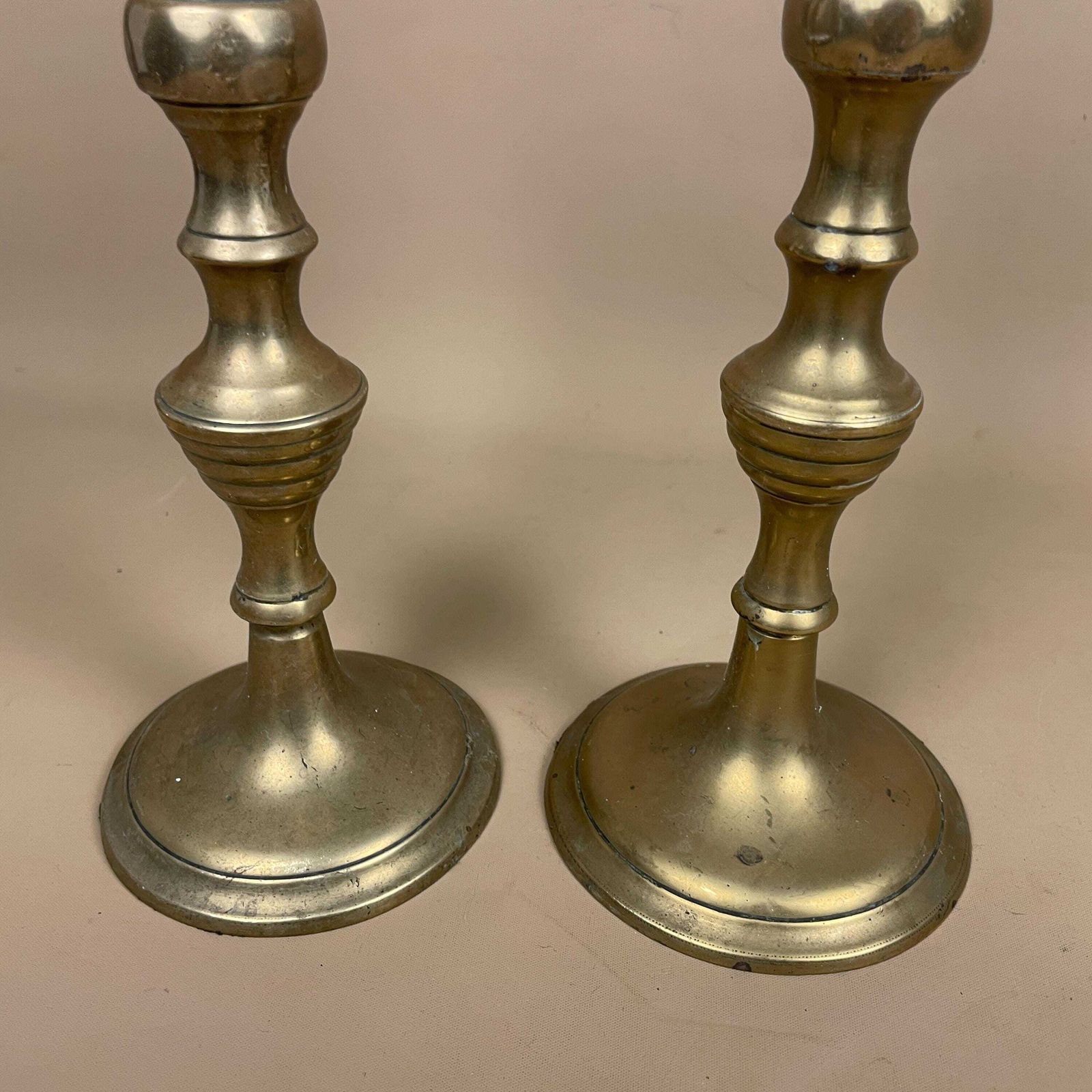 Antique Matching Pair Of Gold Brass Metal Candlestick Candle Stick Holders Vintage Column Taper Dinner Candlesticks Base Pillar Holder Round photo Home Decor