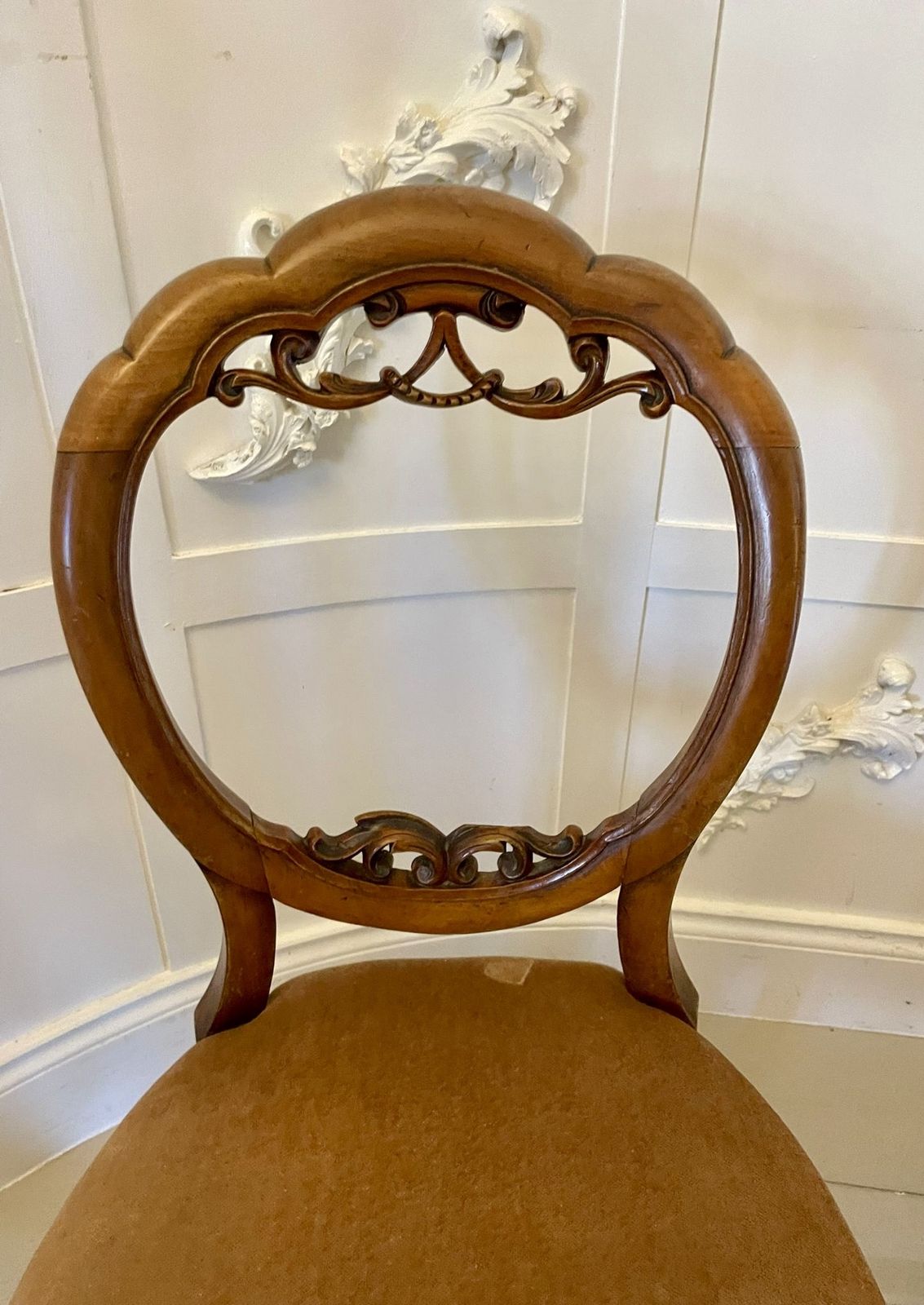 Quality Set Of Six Antique 19th Century Carved Walnut Balloon Back Dining Chairs photo 3225.0