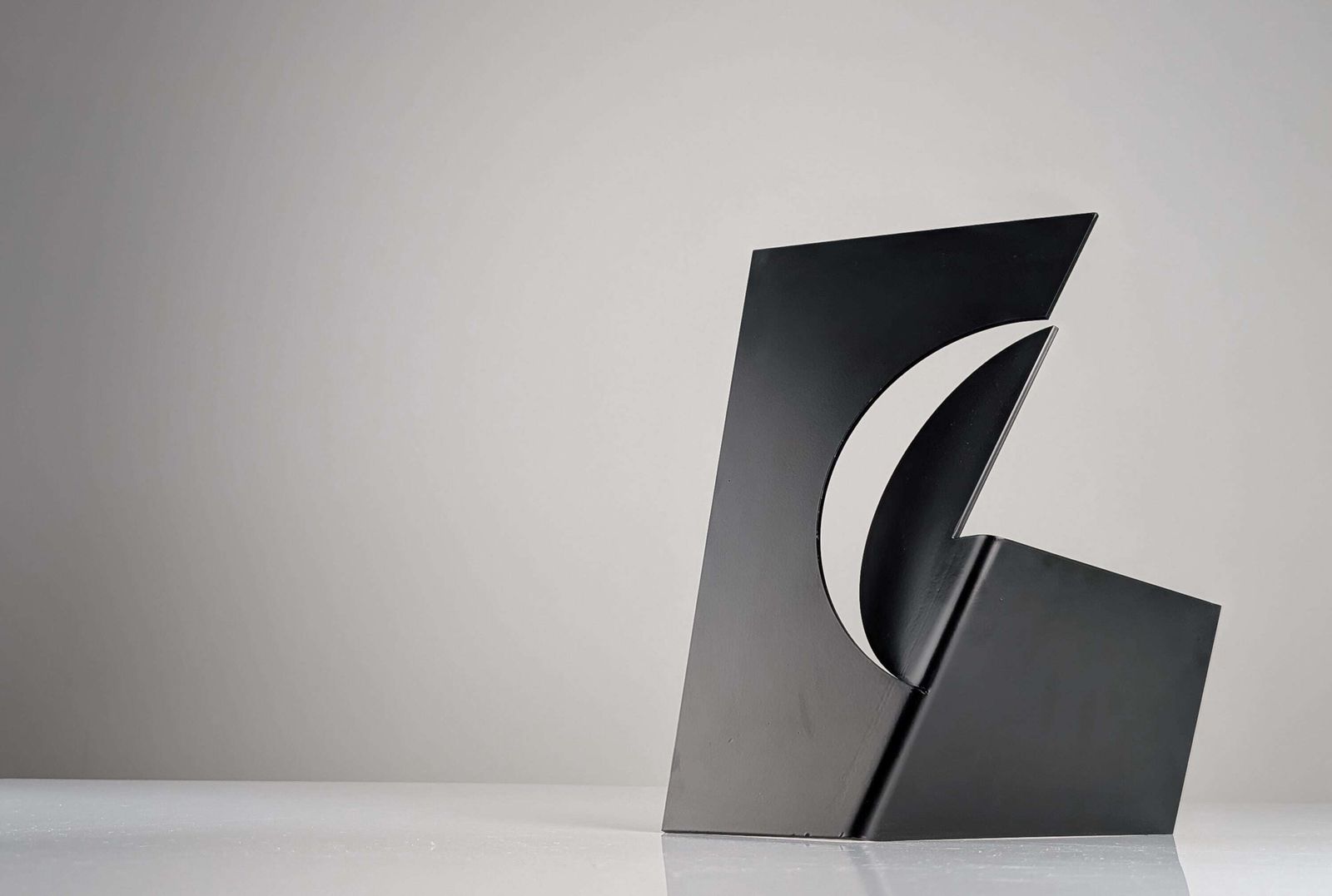 Escultura Acero Negra Abstracta, Carlos Evangelista, 55/75 photo buy