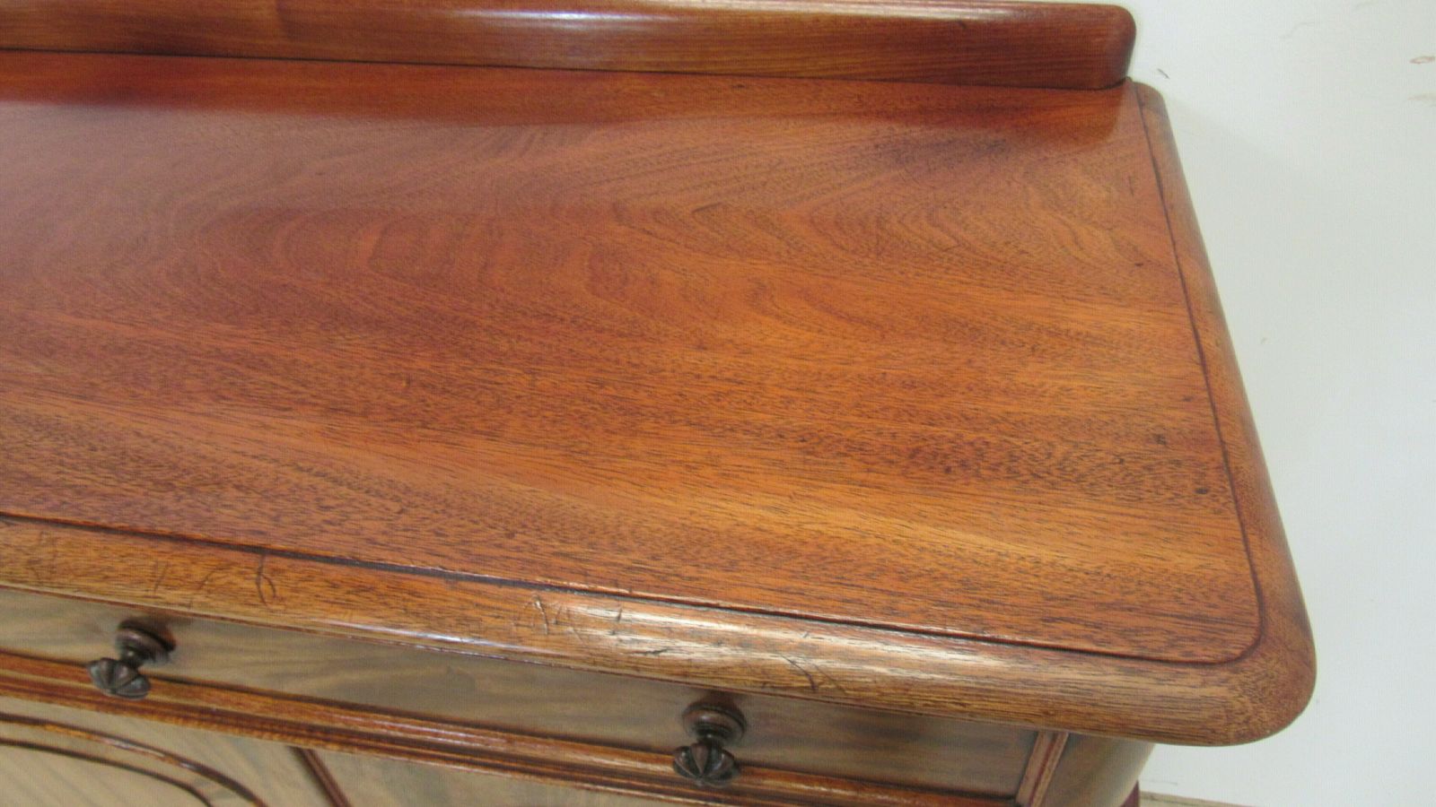 Wonderful Narrow Quality Side Cabinet /Server photo vinterior