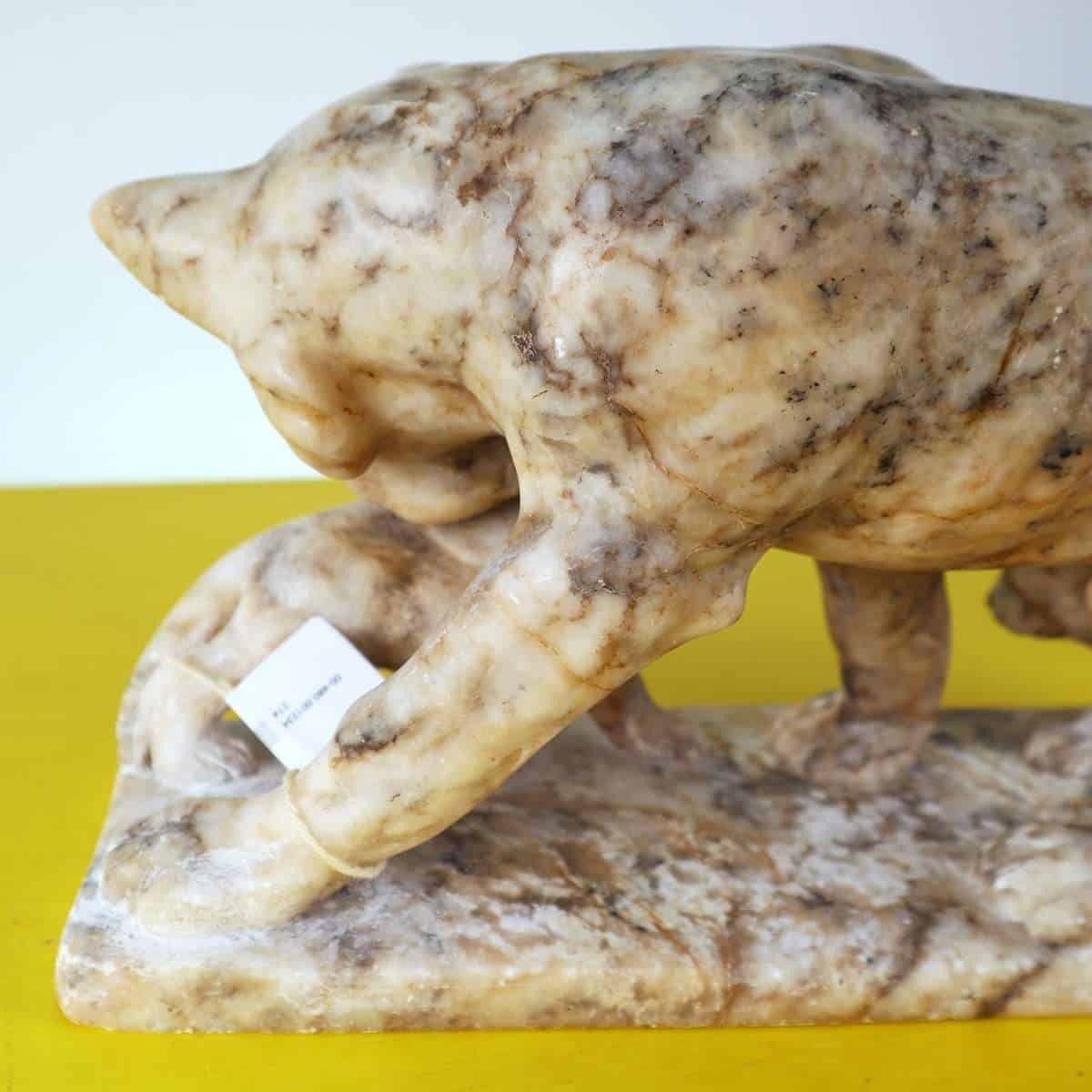 photo furniture Marble Sculpture Statue Of A Feline With Cubs