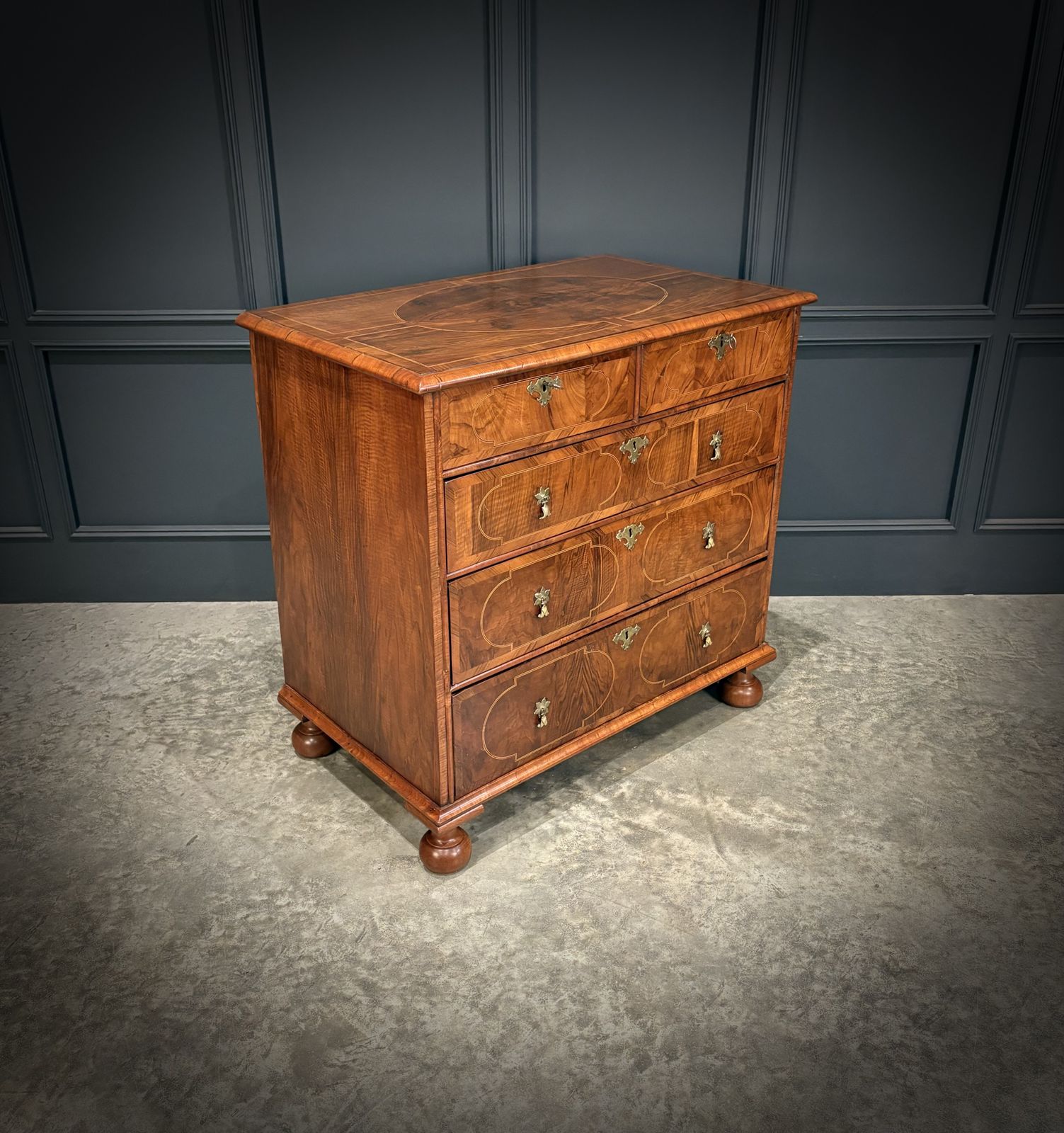 Fine William & Mary Walnut Chest Of Drawers photo for sale