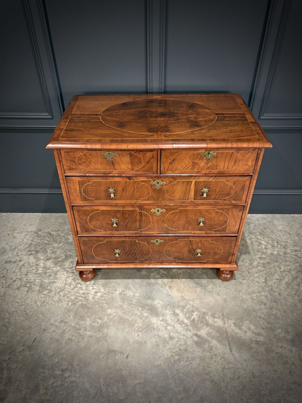 Fine William & Mary Walnut Chest Of Drawers photo vinterior