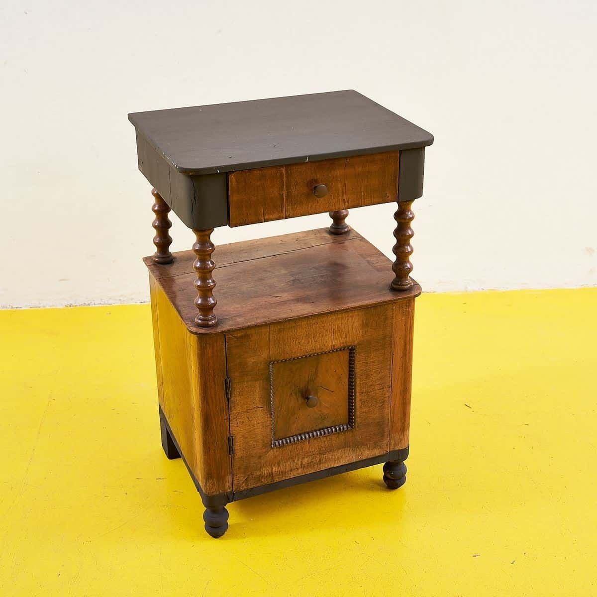Elegant Antique Nightstand With Drawer