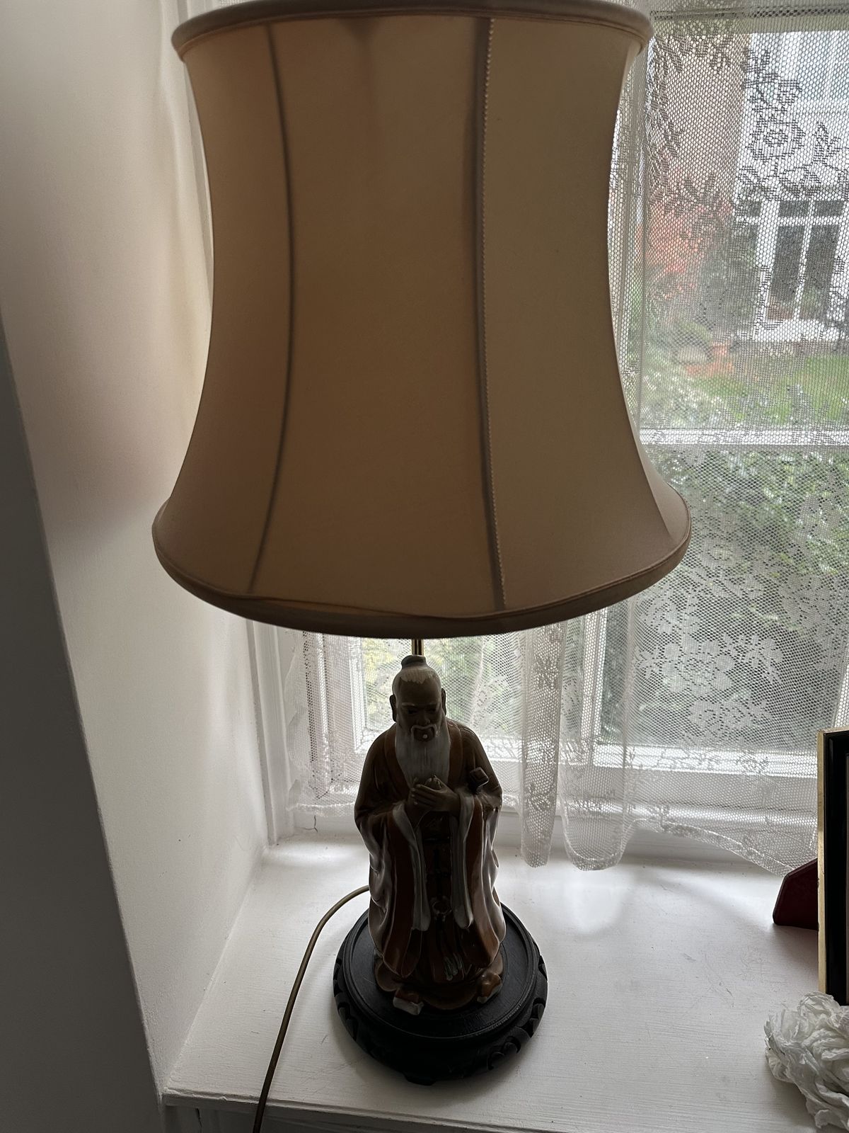 Pair Oriental Ceramic Figurine Lamps Wood Base Chinoiserie Decor photo buy