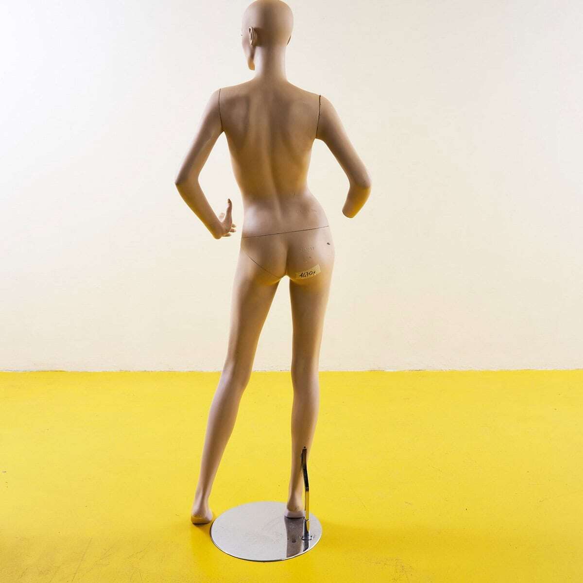 Elegant Vintage Design Mannequin