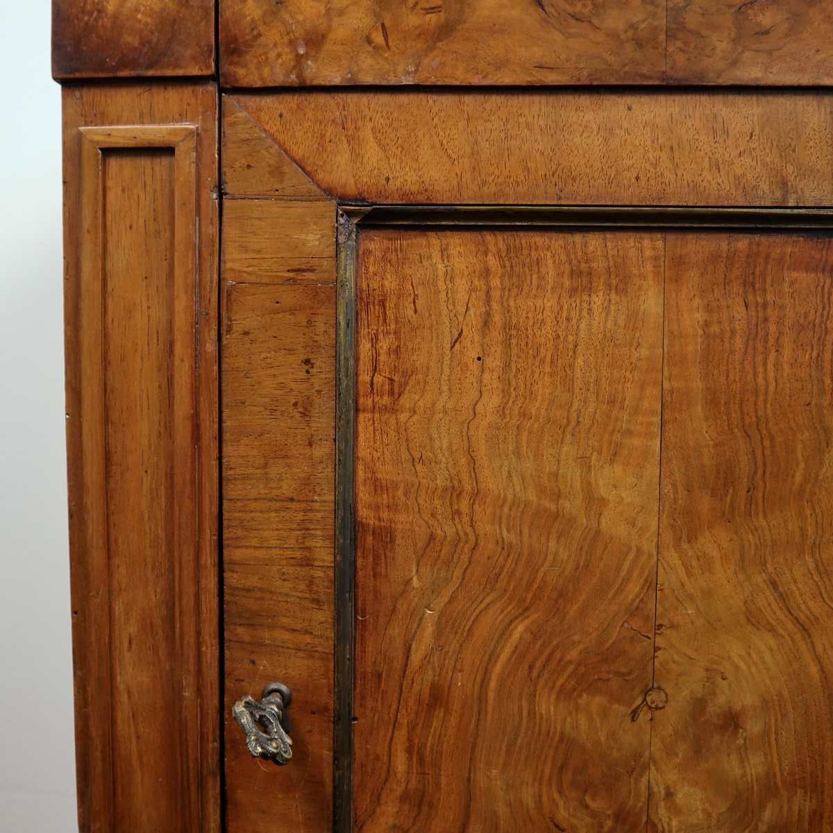 Elegant Antique Wooden Sideboard photo 710.0