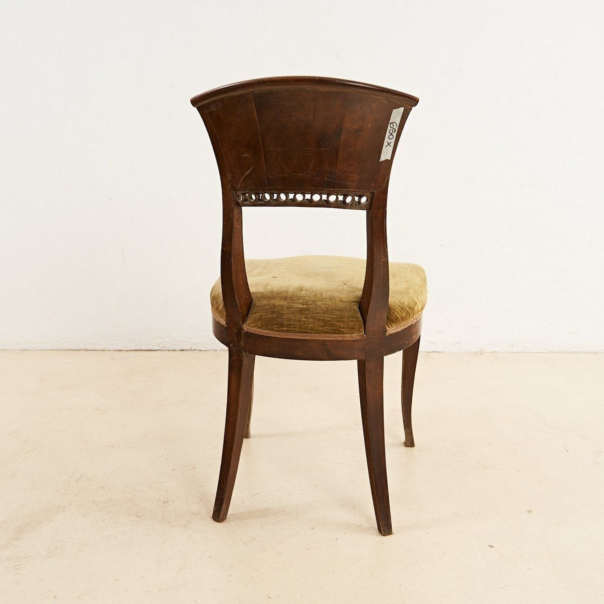 Chair Of The 19th Century Walnut Directory photo 492.0