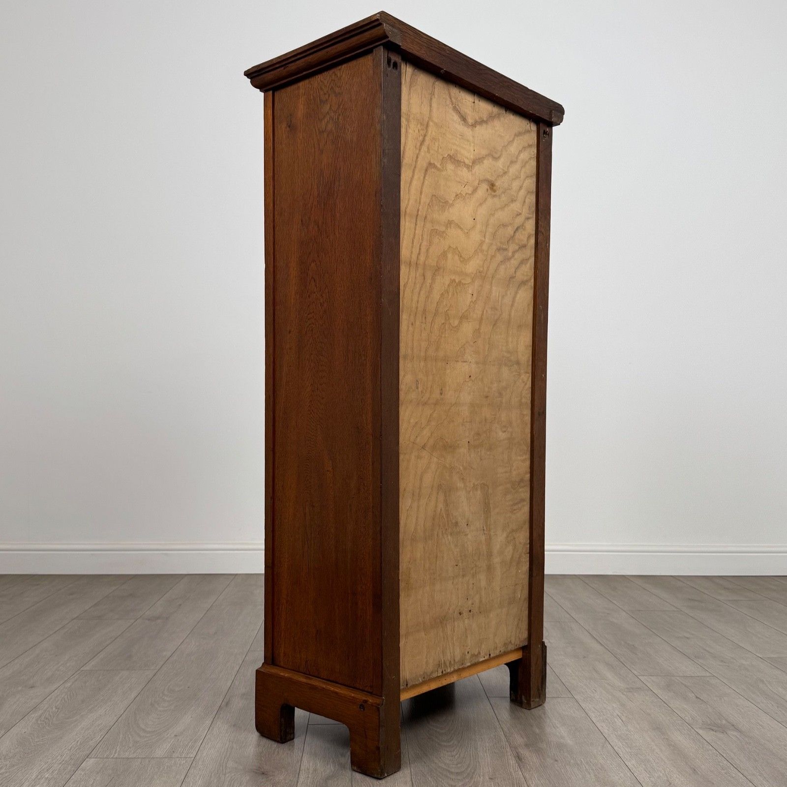Antique 20th Century Fine Quality Golden Oak Cupboard photo 625.0