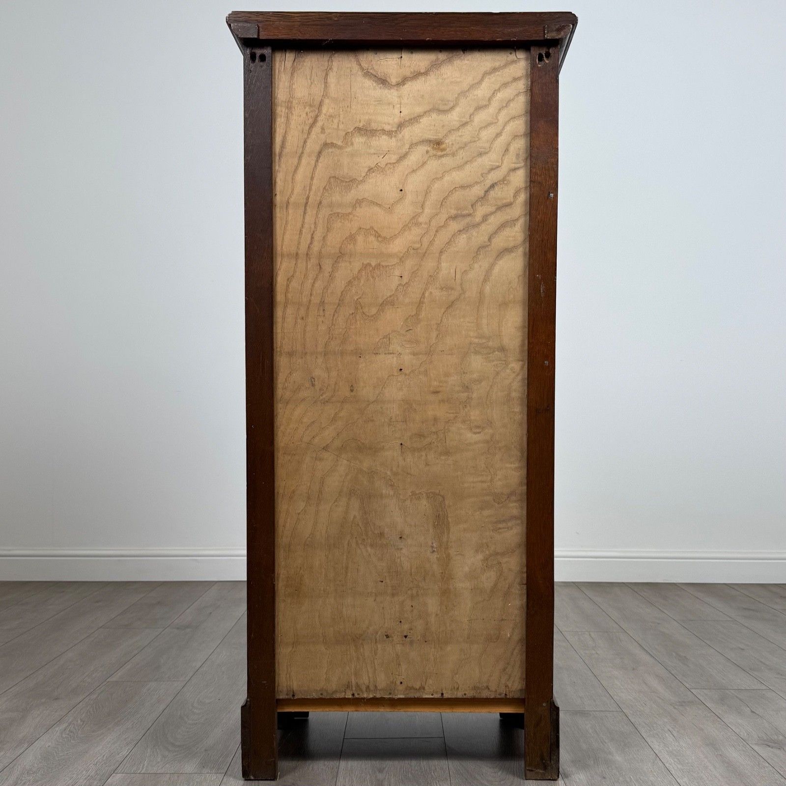 Antique 20th Century Fine Quality Golden Oak Cupboard photo vinterior