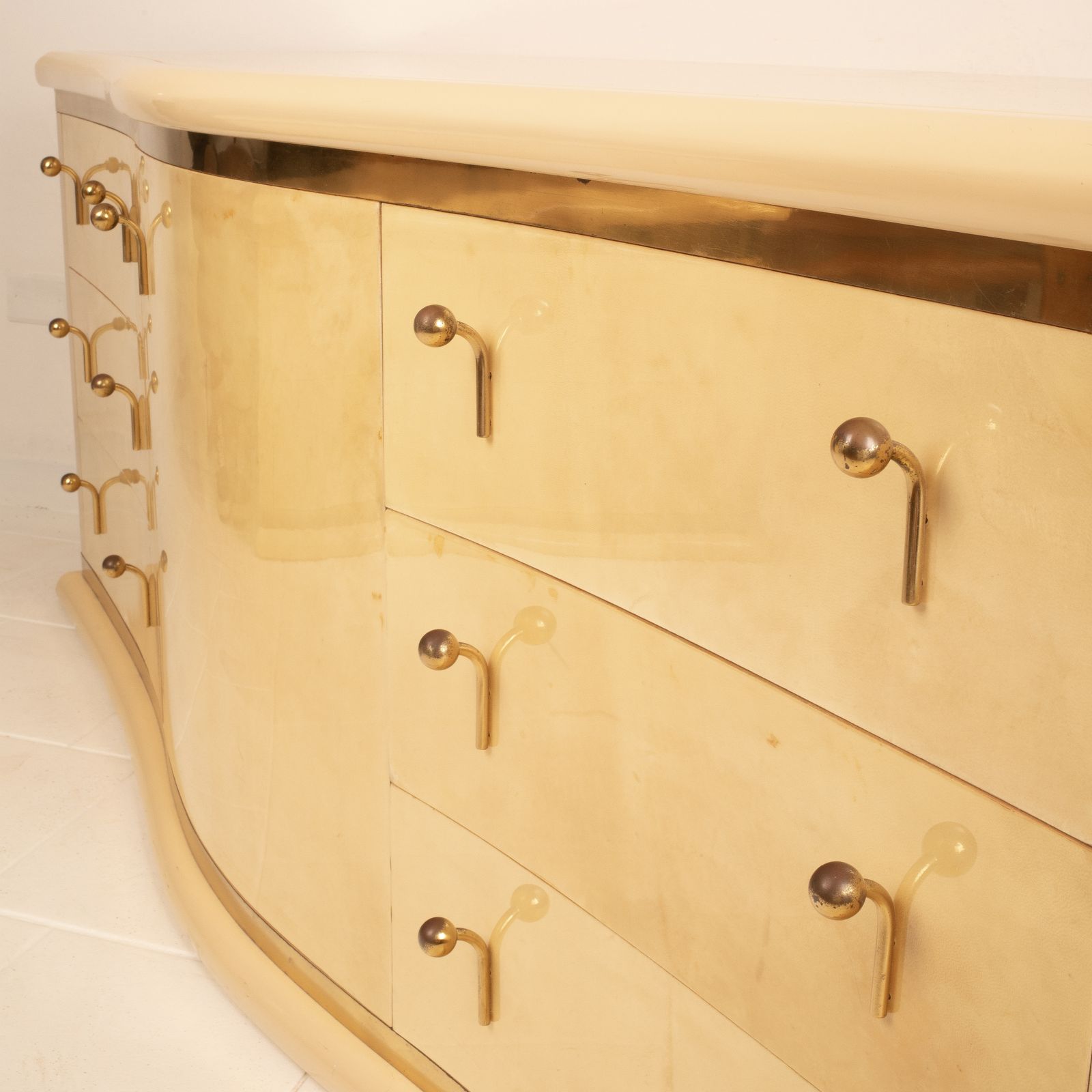 Curved Parchment Cabinet "Neptune" By Luciano Frigerio For Frigerio Di Desio photo vinterior
