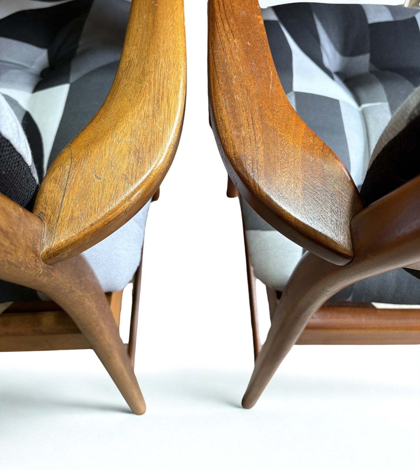 1970s McIntosh Of Kirkaldy Teak Carvers   Pair photo 425.0