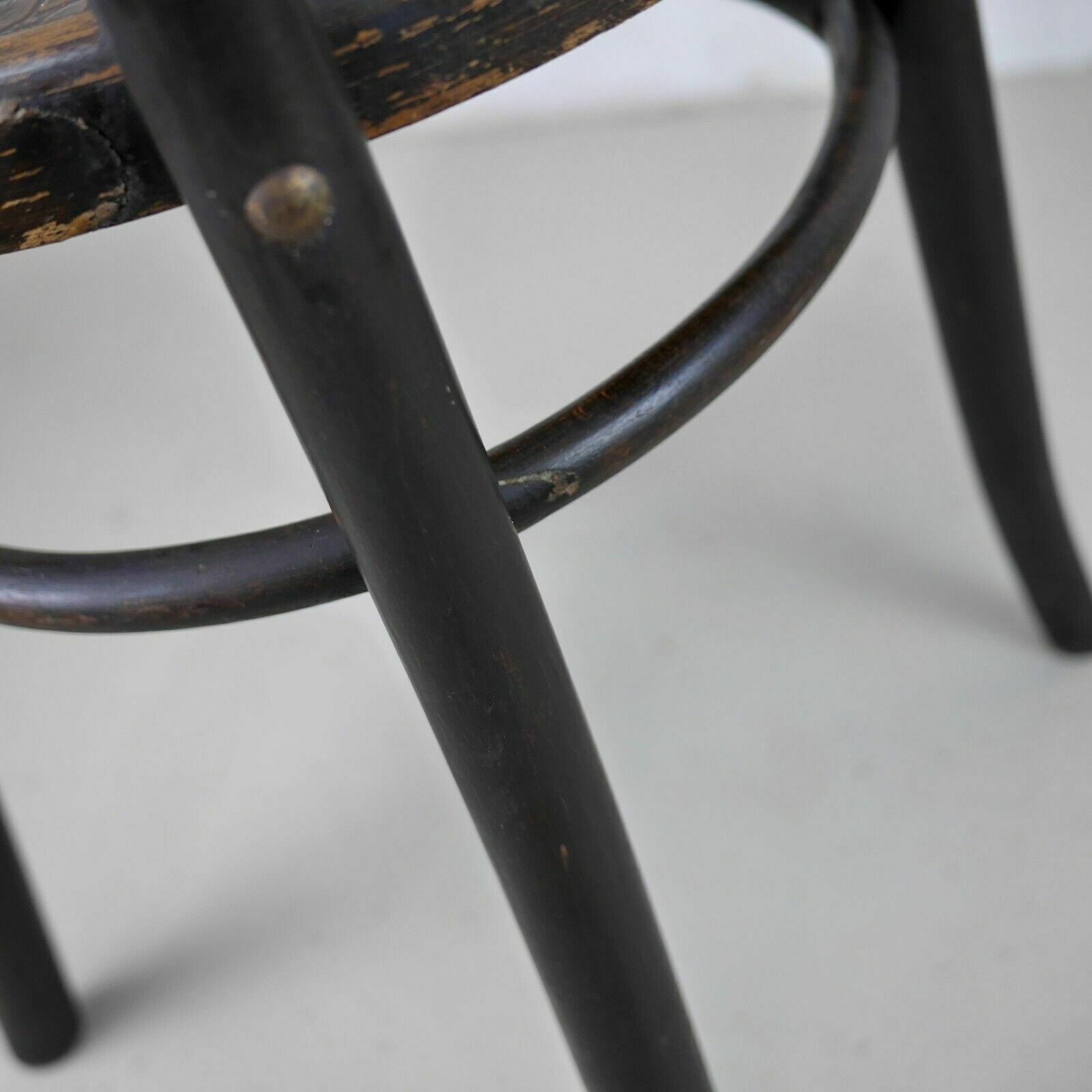 photo buy Antique Crocodile Bentwood Embossed Chair Fischel Model 255 Thonet #102679