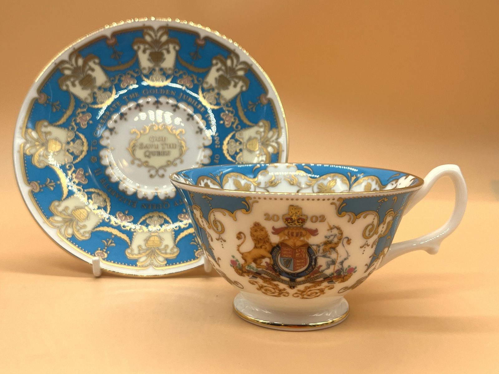 Royal Collection Queen Elizabeth Ll Golden Jubilee 1952   2002 Cabinet Tea Cup And Saucer Duo Boxed With Packaging. photo 350.0