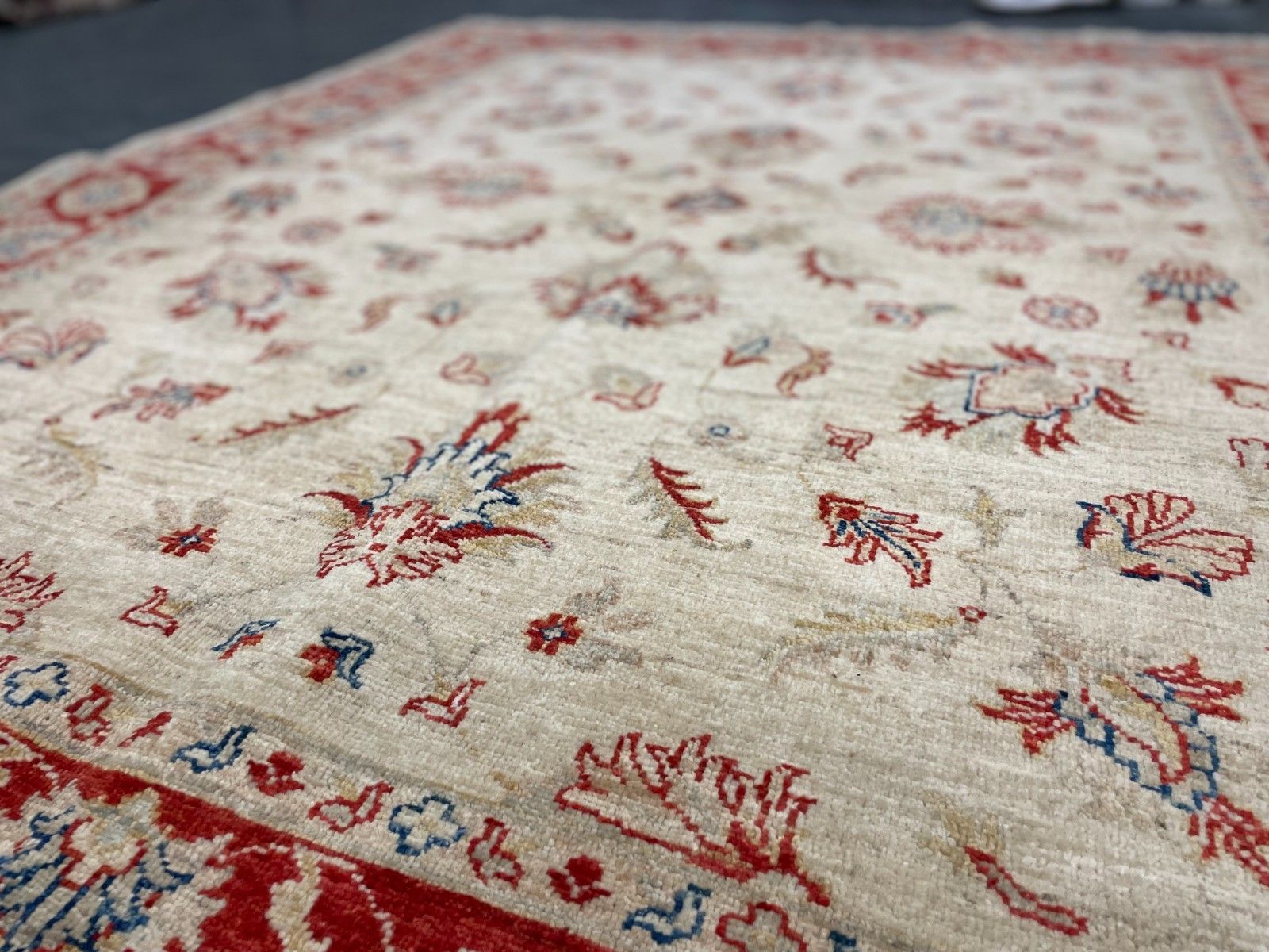Beige & Red Ziegler Floral Oriental Rug, Traditional All Over Design 165x195 Cm photo vinterior