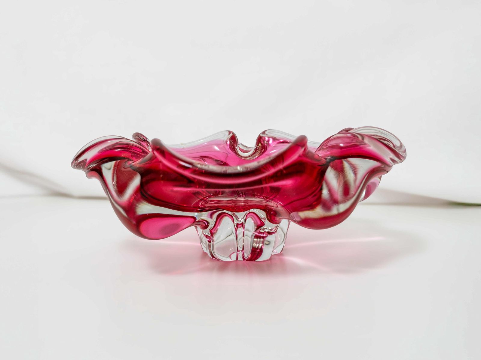 Pink Bohemian Art Glass Dish Bowl By Jozef Hospodka For Chribska Glassworks Czechoslovakia 1960s photo for sale