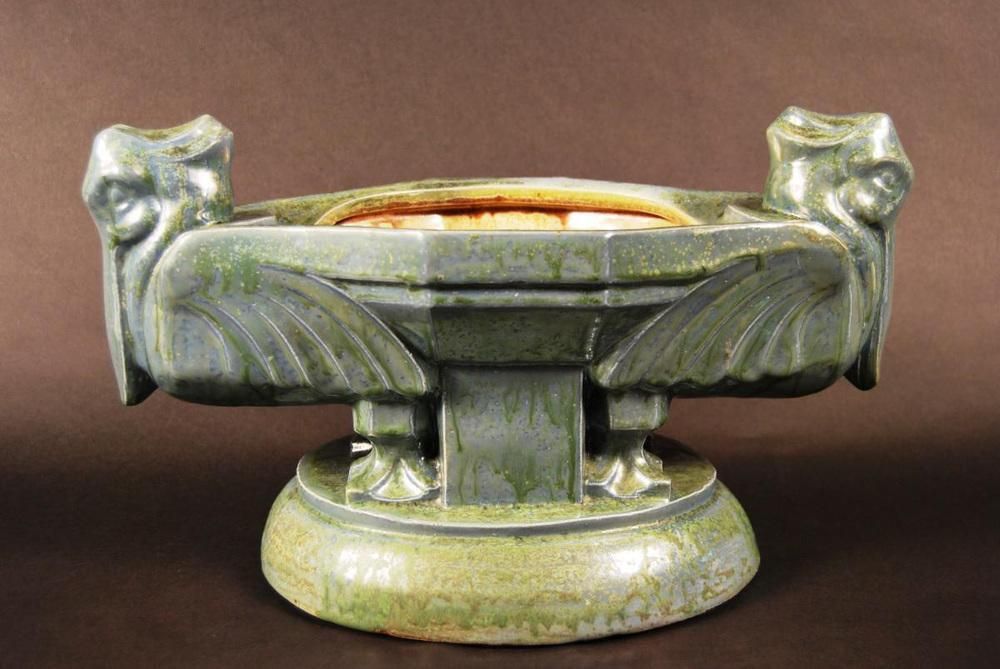Woonaccessoires Art Deco Pelikanvaas In Bouffioulx Steengoed Van Roger Guerin, 1925 photo