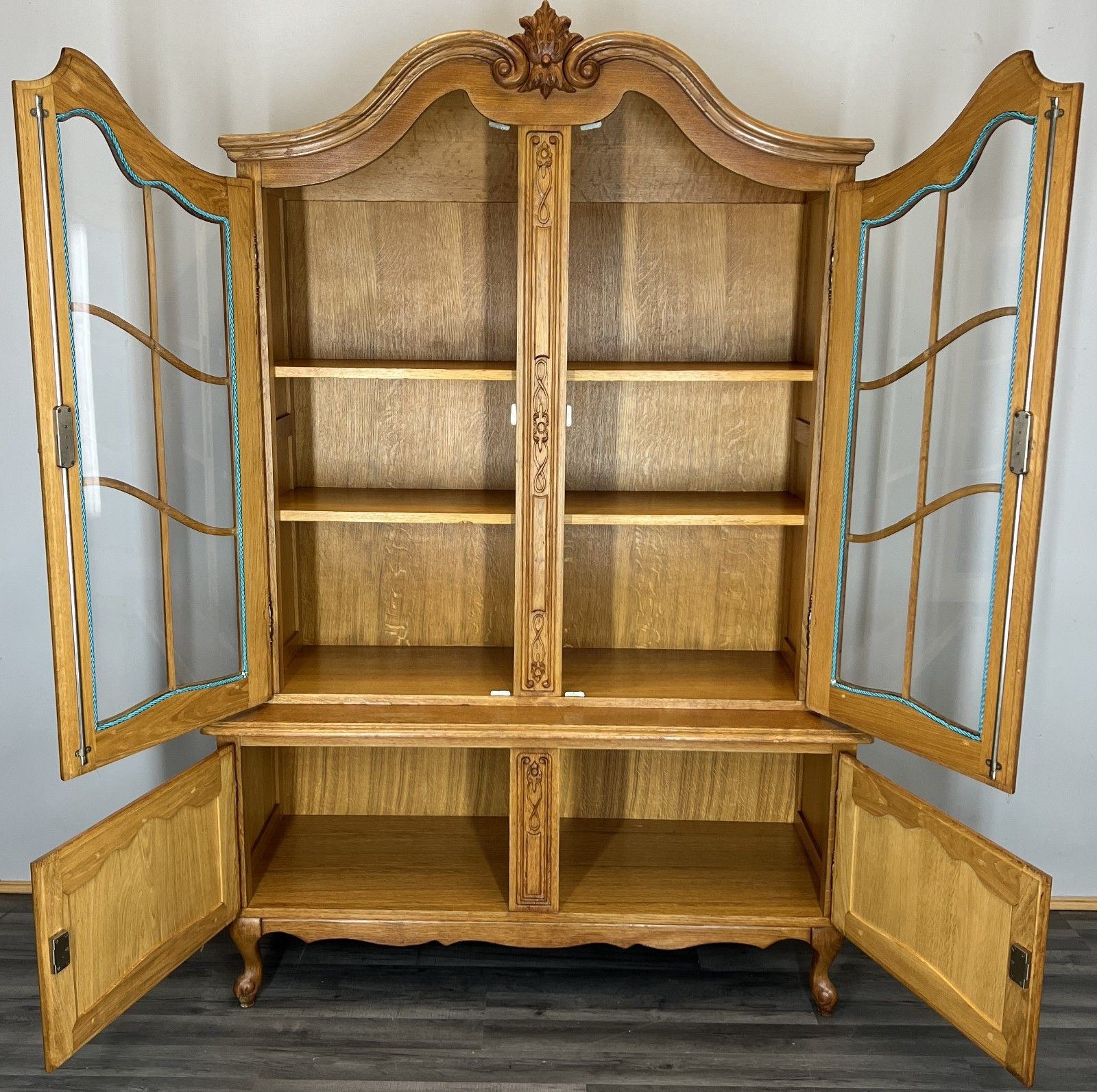 Bookcase Vintage French Louis XIV Style Display Cabinet Sideboard Lot 4479 photo for sale