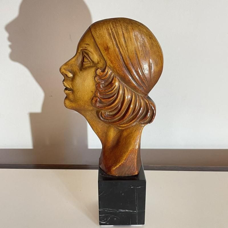 500.0 Terracotta Profile Of A Garçonne Woman By Antonio Banchelli, 1925 photo
