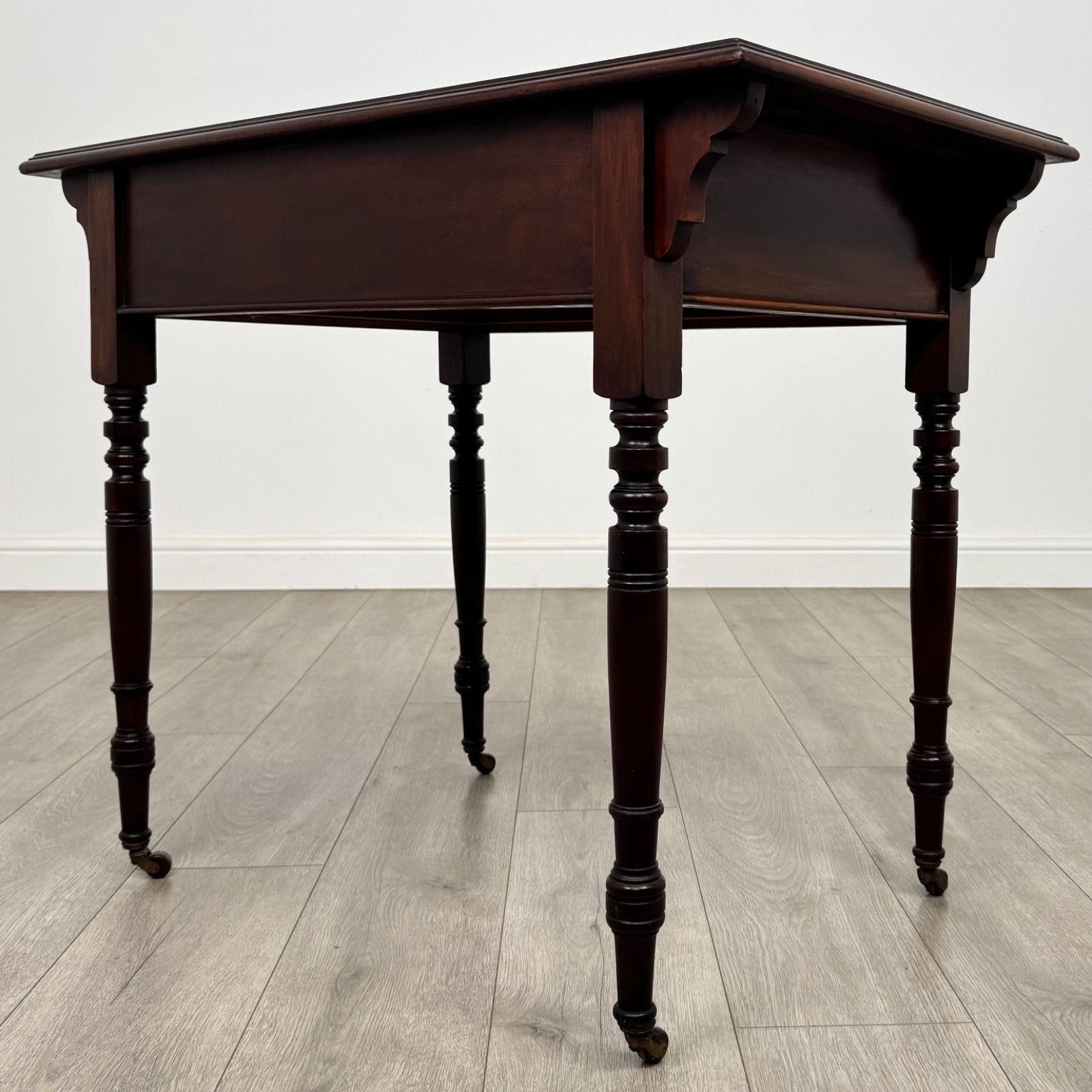 Antique 20th Century Good Quality Writing Table In Mahogany photo vinterior