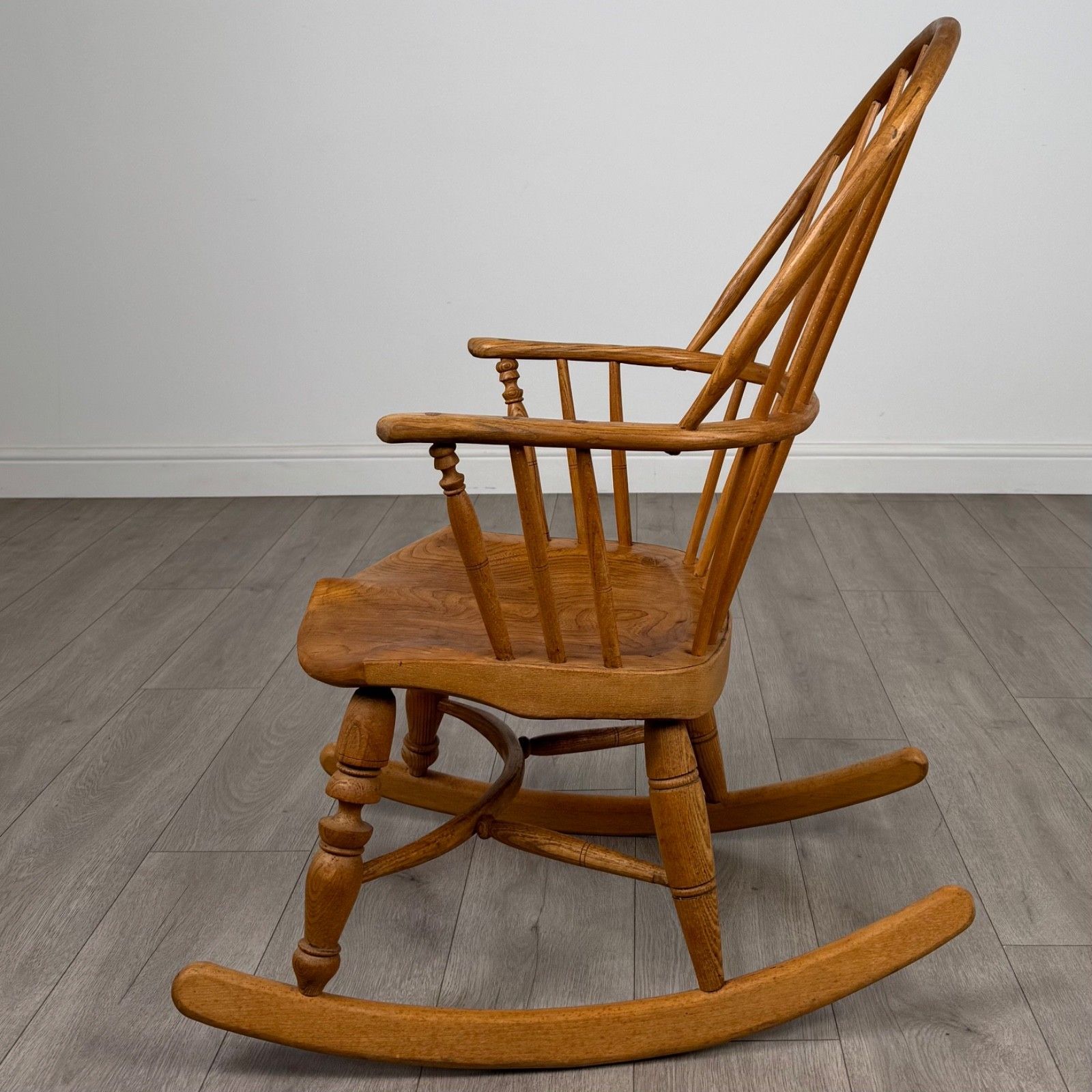 Antique 20th Century Fine Quality Rocking Chair In Ash photo furniture