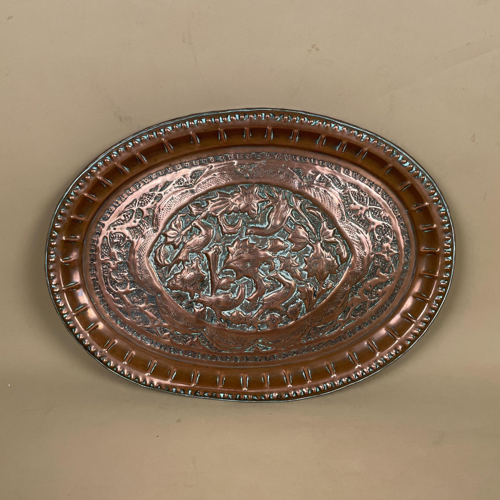 Art Antique Metal Copper Indian Patterned Tray 37x27cm Plate Asian Handmade Etched Intricate Decorative Pattern Wall Hanging Art Oval Vintage photo