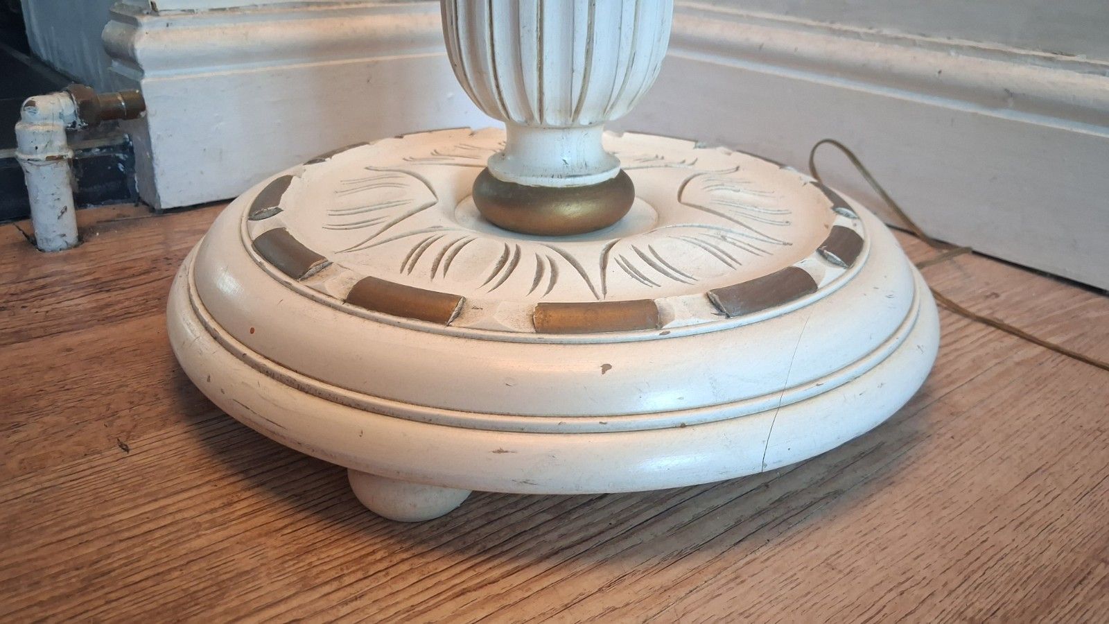 Vintage  French Cream And Gilt Oak Standard /Floor Lamp With Delightful Shade photo vinterior