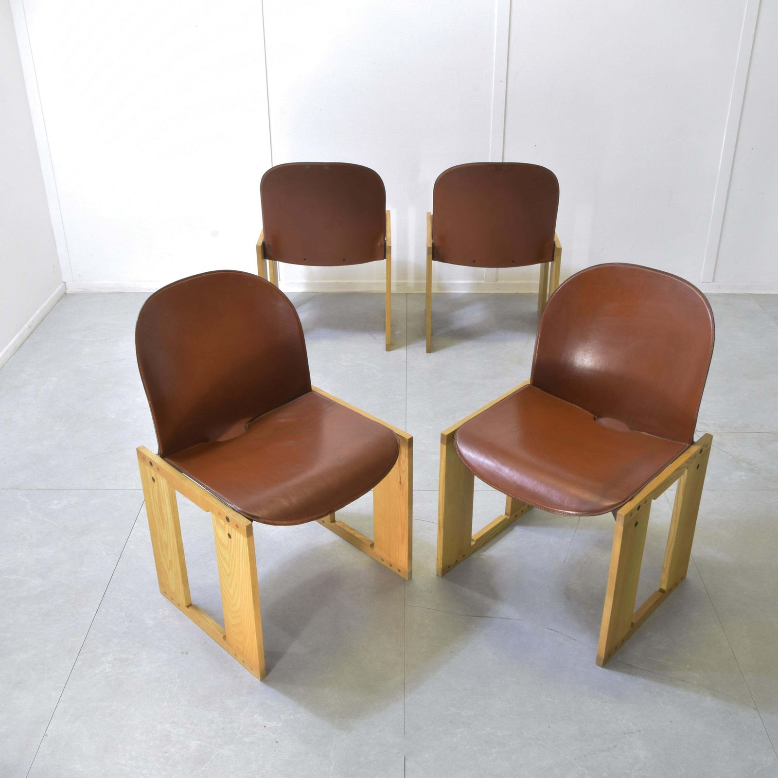 Afra Tobia Scarpa Dialogo Set Of Four Dialogo Chairs 1970s. photo vintage
