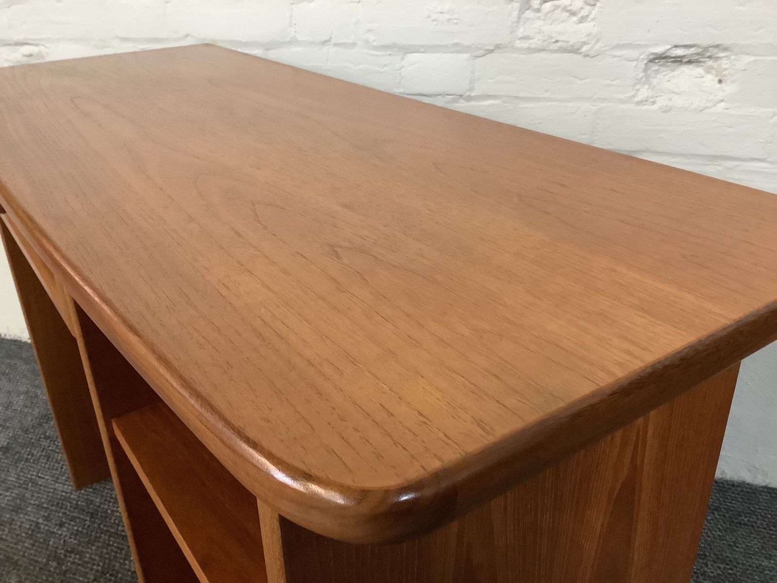 G Plan Albany Teak Side Table. photo vinterior