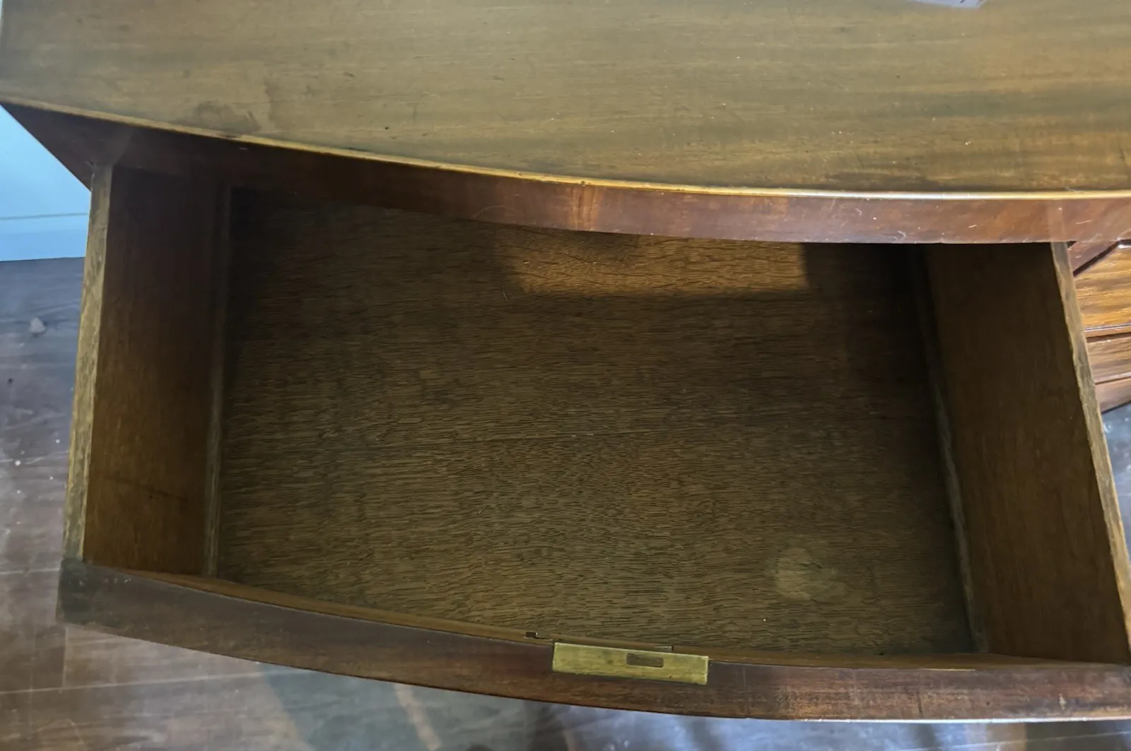 photo furniture 19th Century Mahogany Bow Fronted Chest Of Drawers