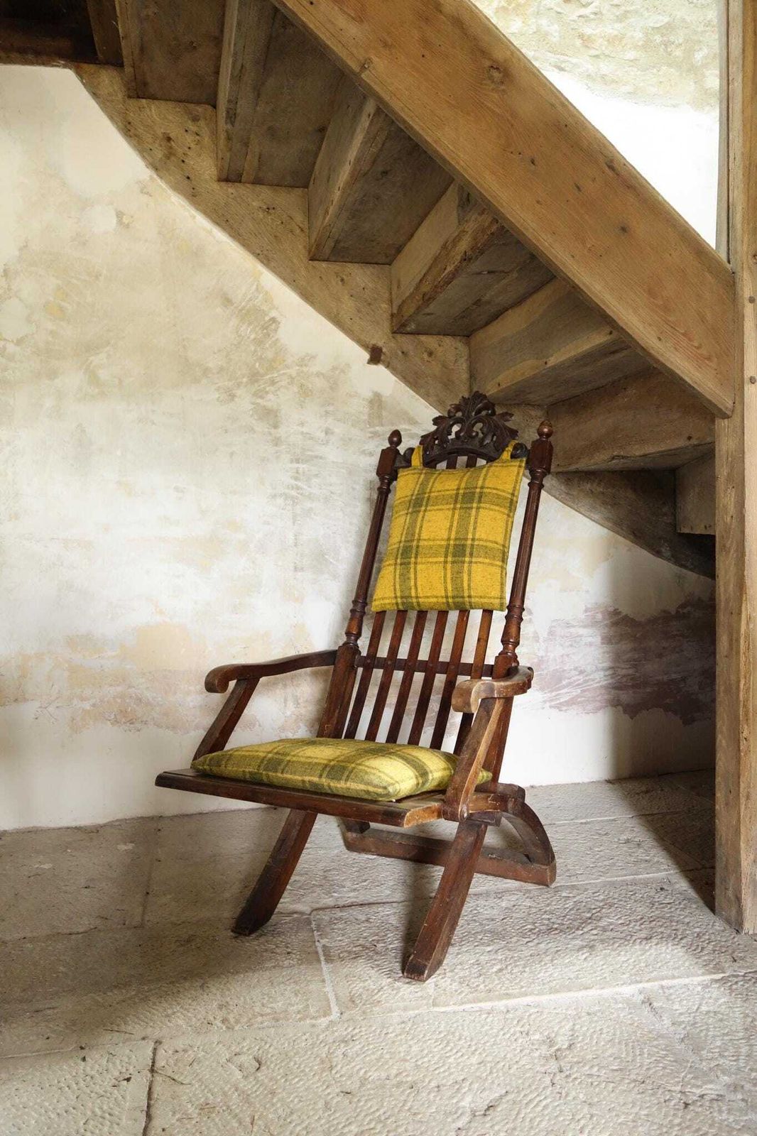 Victorian Style Folding Chair Vintage Colonial Lounge Chair