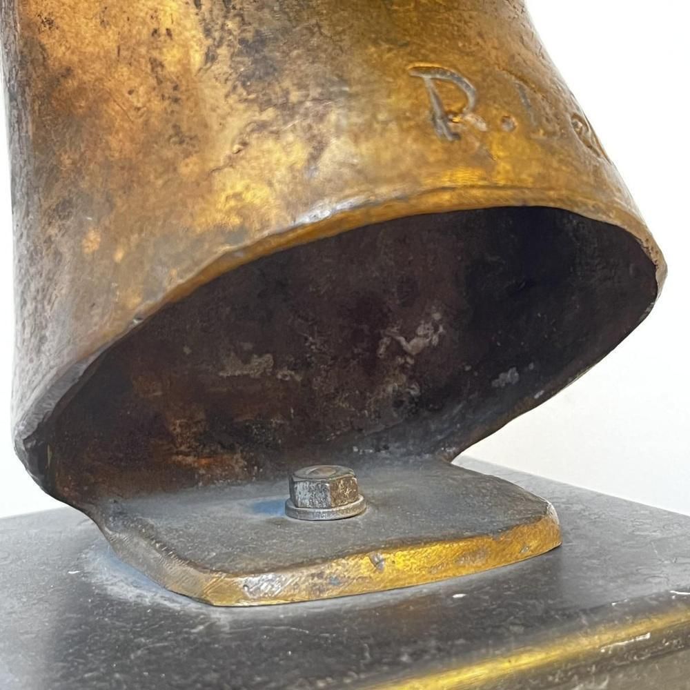Kunst Robert Delnest, Vrouwenbuste, 1961, Brons photo