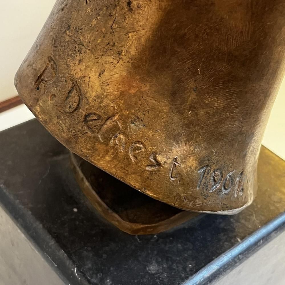 1827.0 Robert Delnest, Vrouwenbuste, 1961, Brons photo