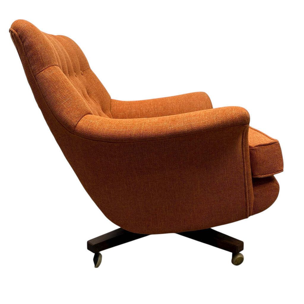 G Plan Comfort Lover Swivel Armchair 1960s photo vinterior