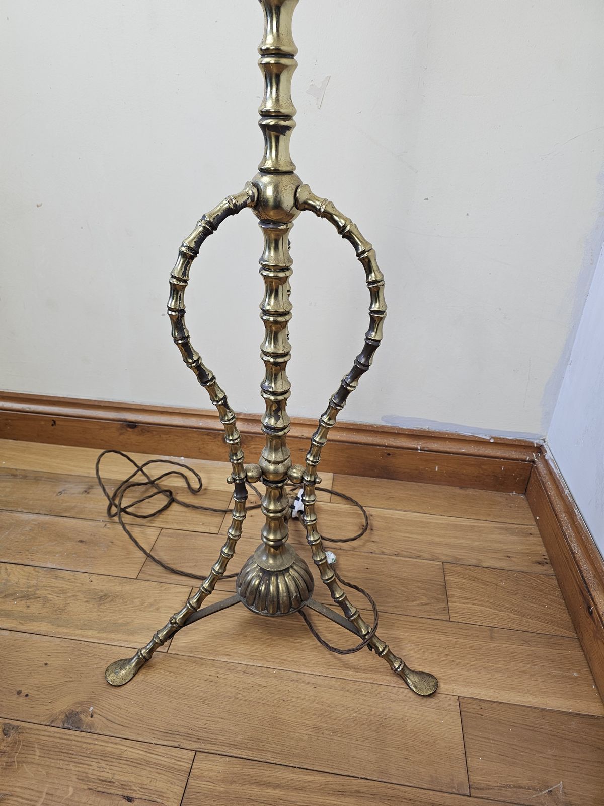 French Floor Lamp In The Manner Of Maison Bagues photo 275.0