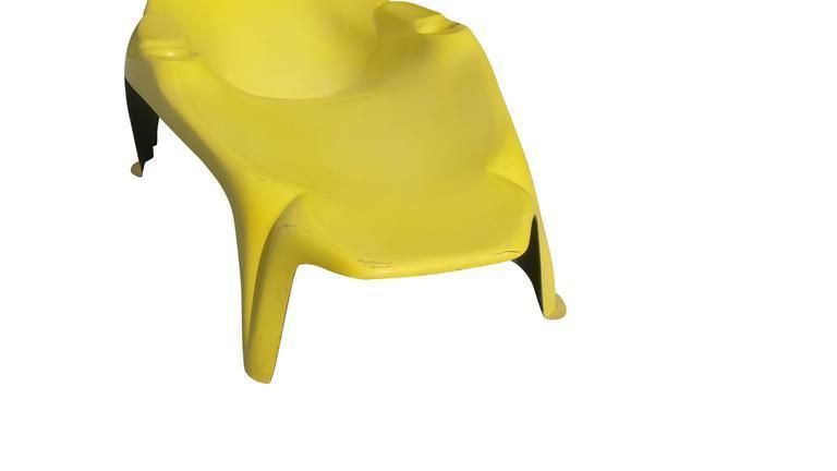 Yellow Lounge Pool Chair, Mid Century Modern photo for sale